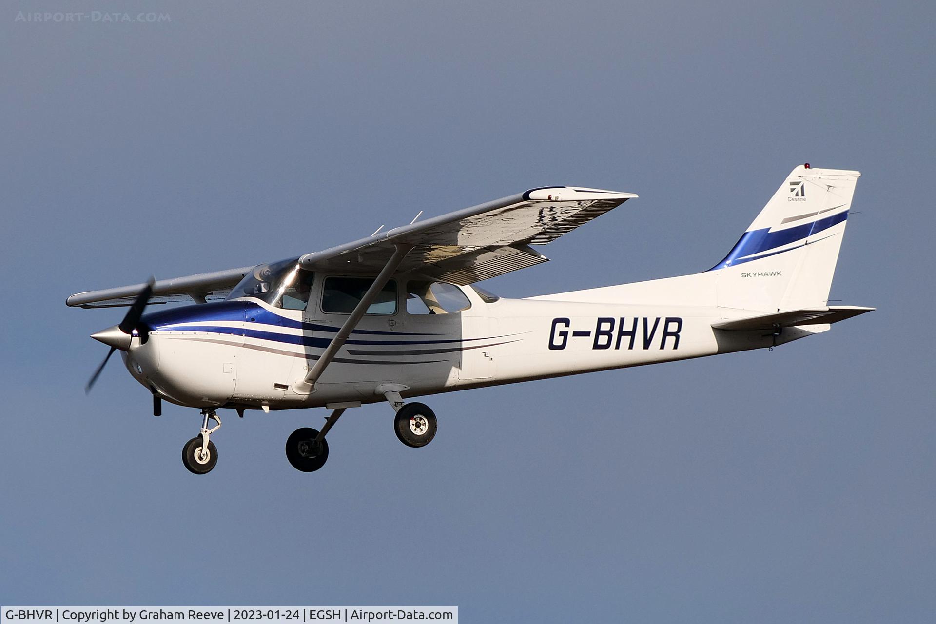 G-BHVR, 1978 Cessna 172N Skyhawk C/N 172-70196, Landing at Norwich.
