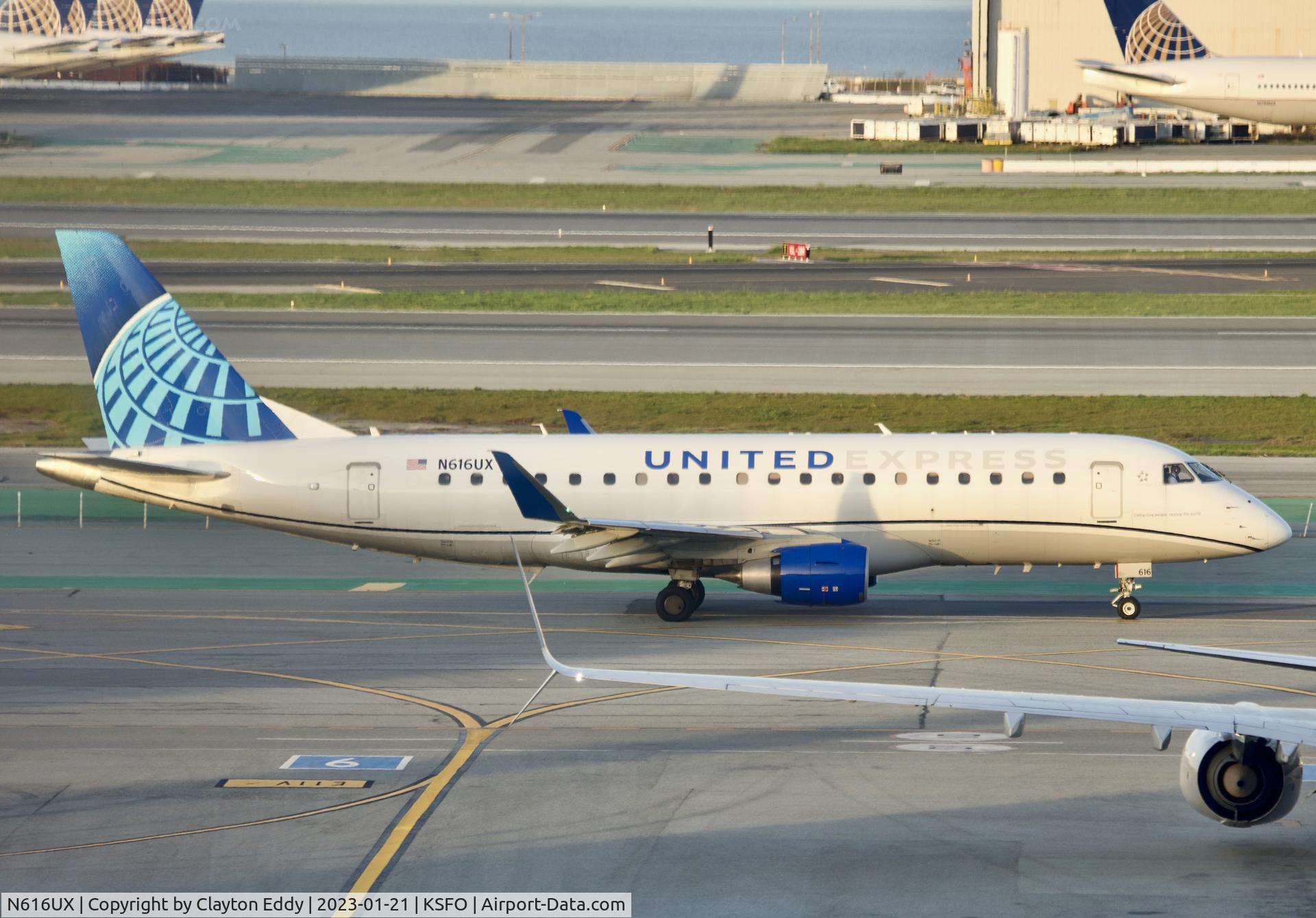 N616UX, 2019 Embraer 175LR (ERJ-170-200LR) C/N 17000817, SFO 2023.
