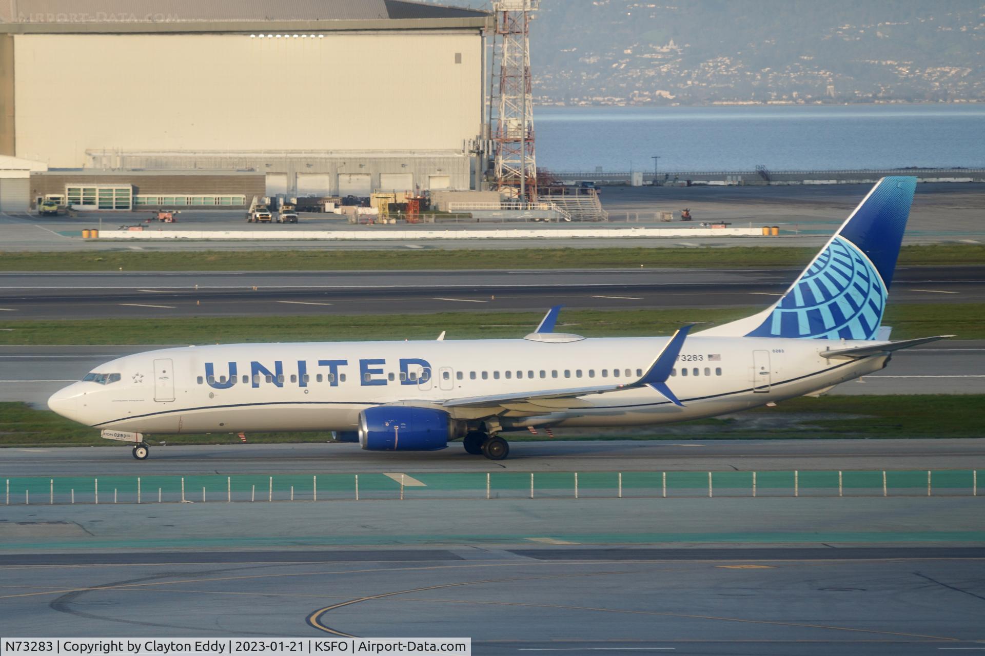 N73283, 2004 Boeing 737-824 C/N 31606, SFO 2023.