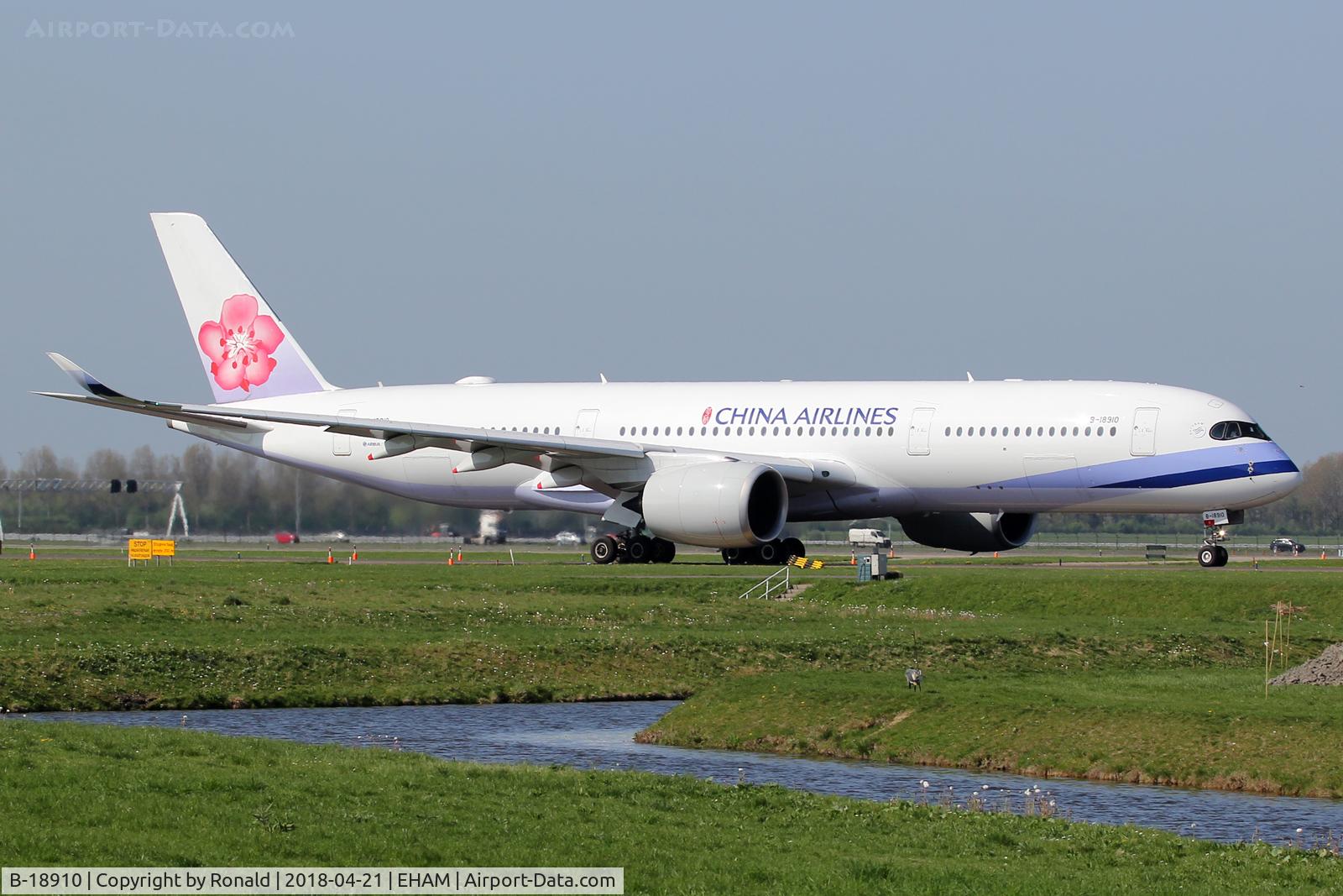 B-18910, 2017 Airbus A350-941 C/N 151, at spl