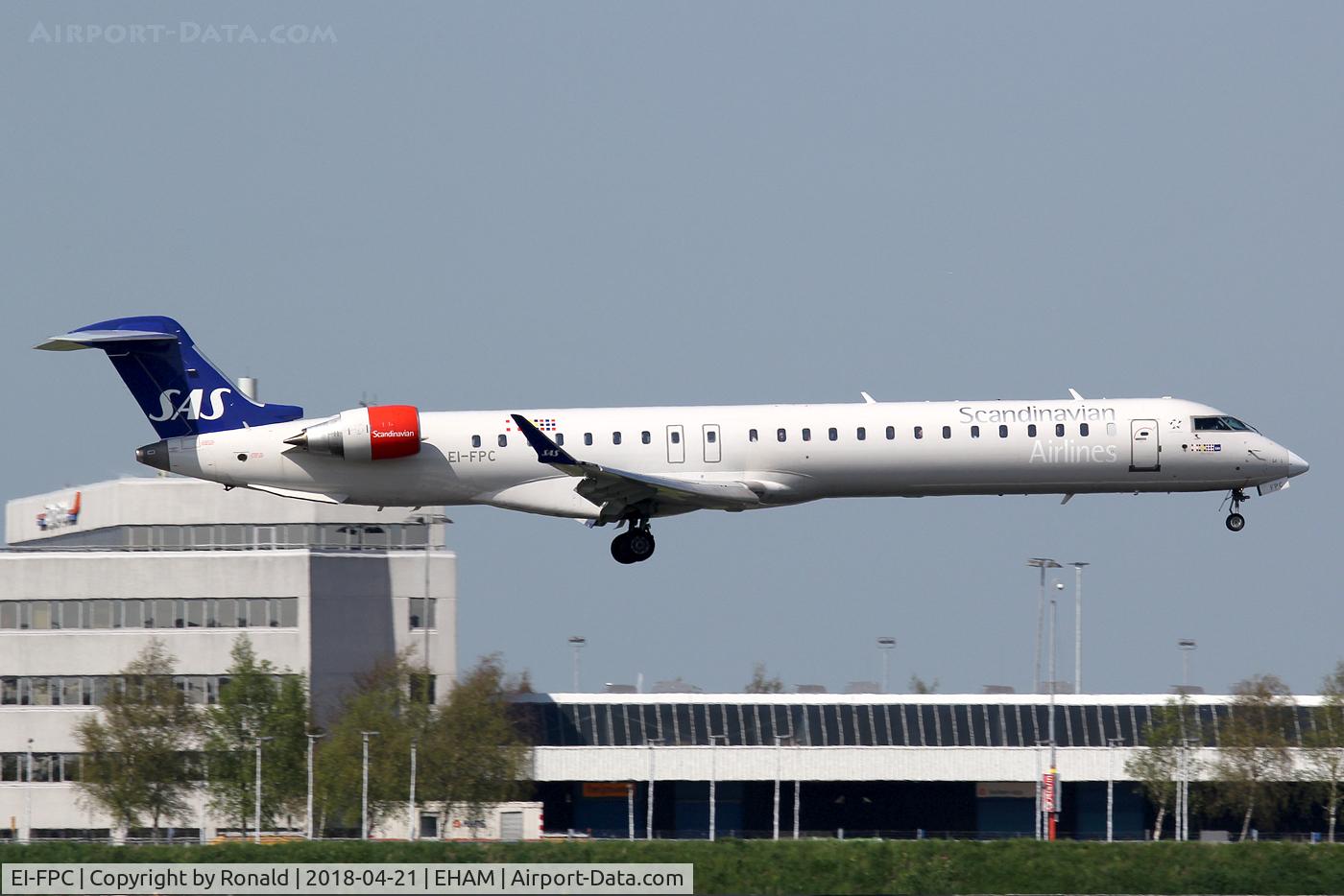EI-FPC, 2016 Bombardier CRJ-900LR (CL-600-2D24) C/N 15400, at spl