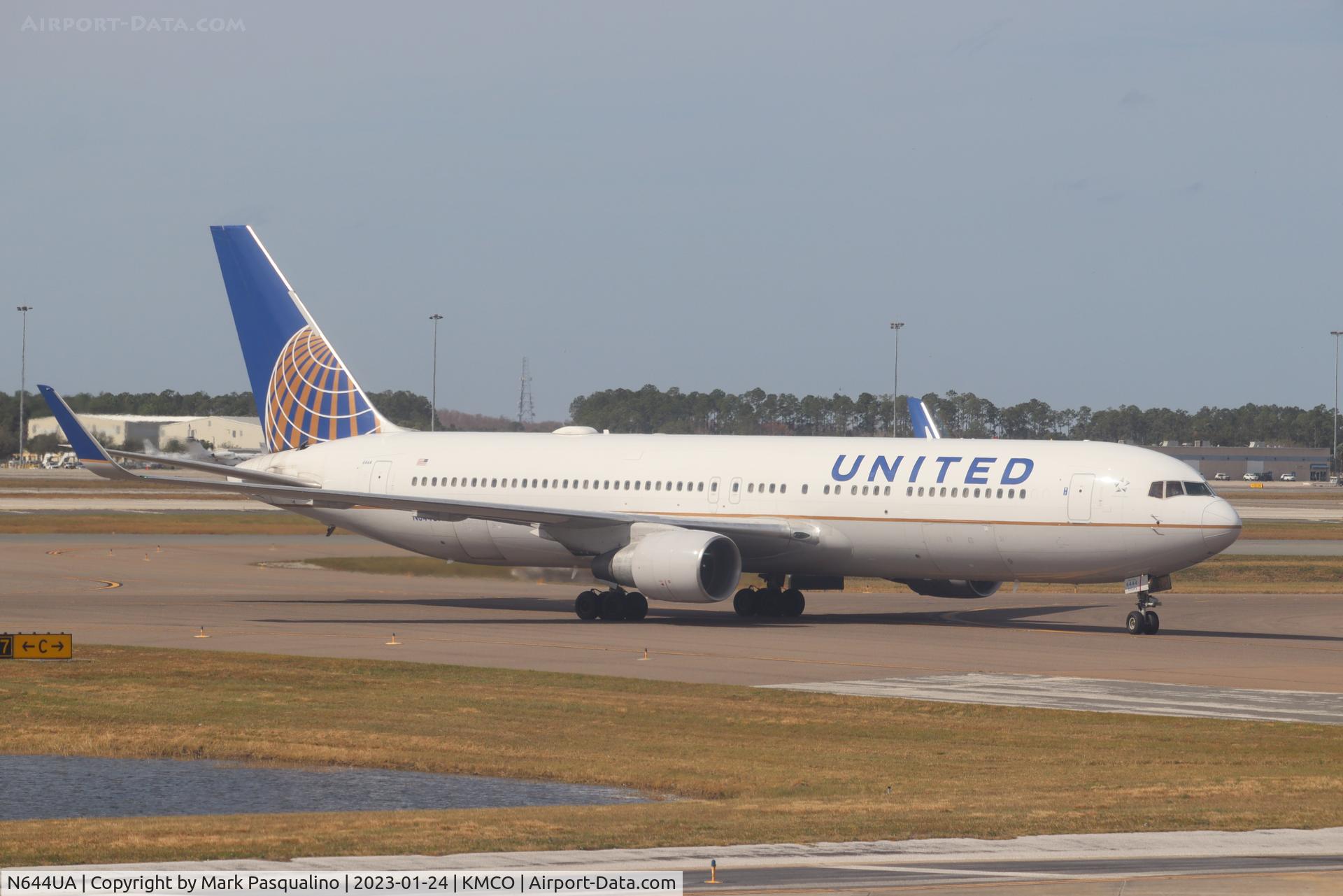 N644UA, 1991 Boeing 767-322 C/N 25094, Boeing 767-322