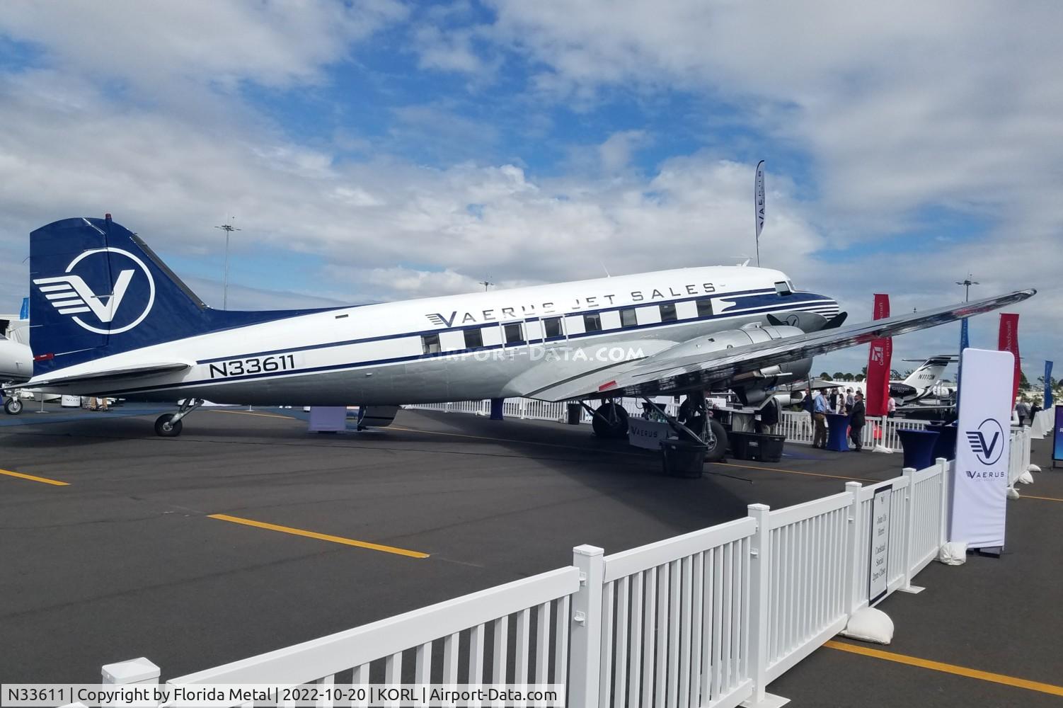 N33611, 1945 Douglas DC-3C (C-47B-50-DK) C/N 34378, NBAA 2022