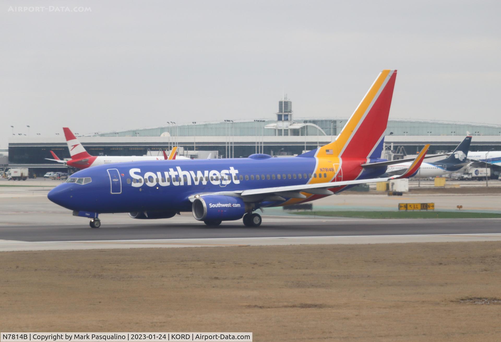 N7814B, 2001 Boeing 737-7K9 C/N 30042, Boeing 737-7K9