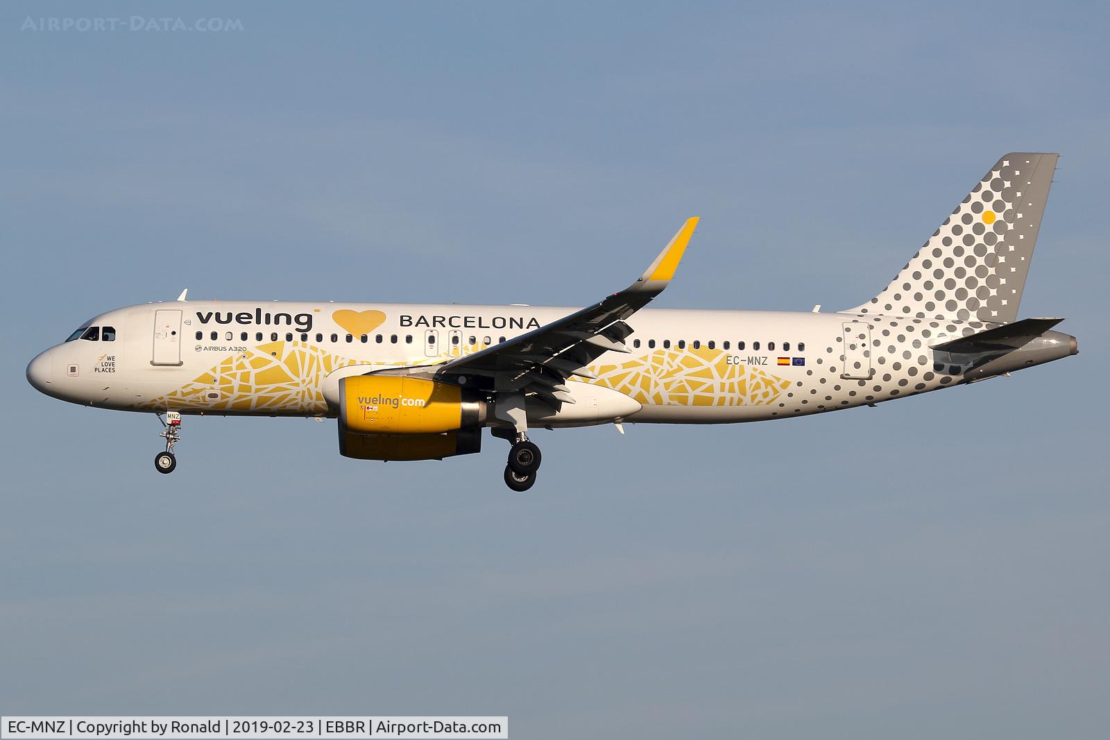 EC-MNZ, 2016 Airbus A320-232 C/N 7351, at bru