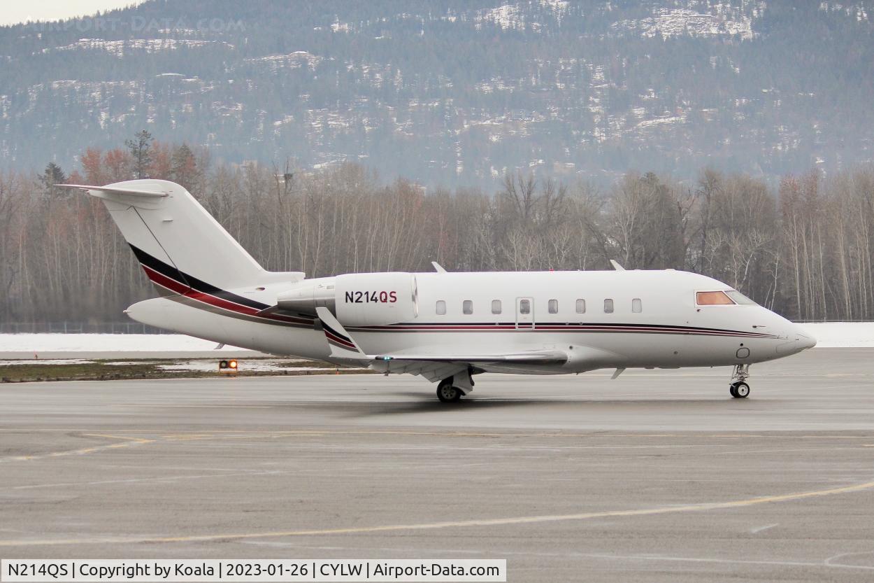 N214QS, 2016 Bombardier Challenger 650 (CL-600-2B16) C/N 6072, Departure to Buffalo (BUF, NY).