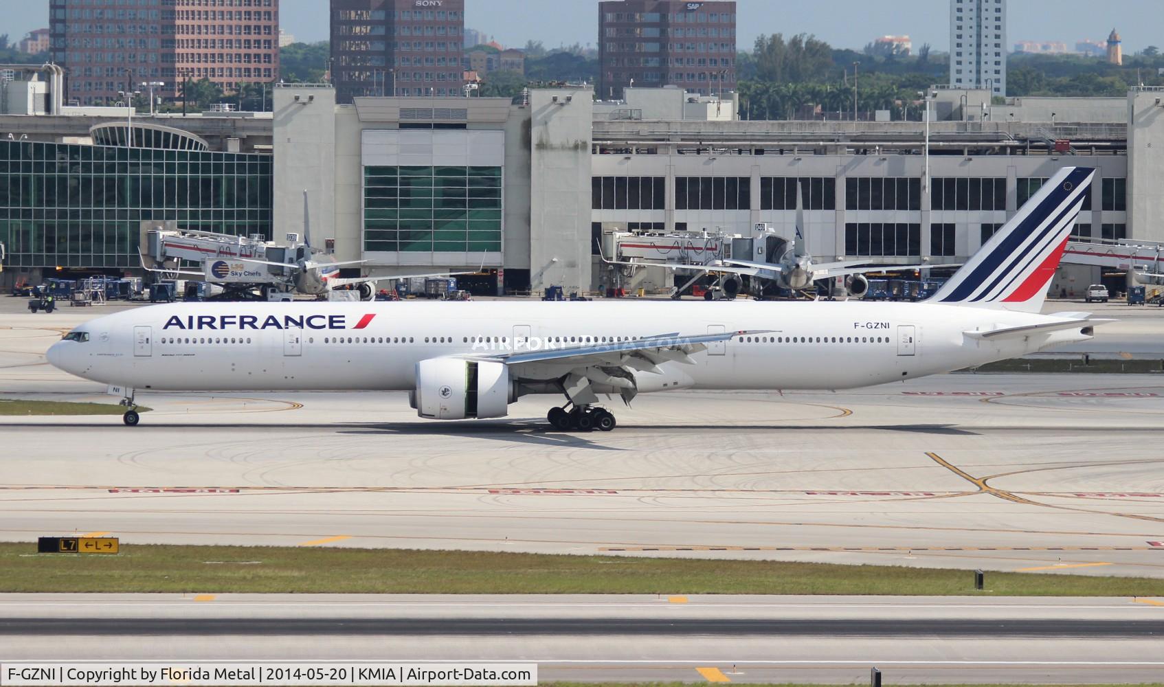 F-GZNI, 2011 Boeing 777-328/ER C/N 39973, Air France 773 zx