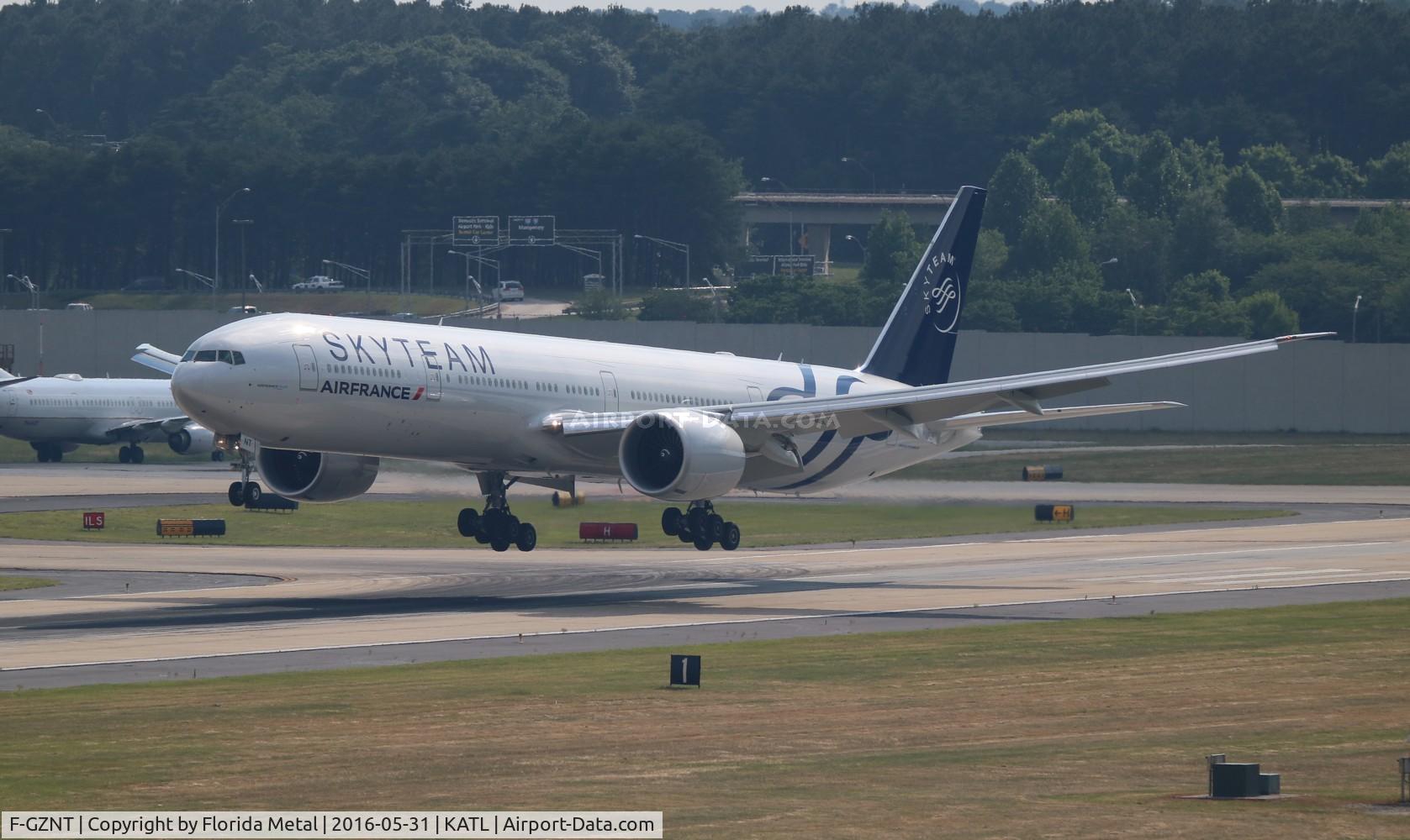 F-GZNT, 2016 Boeing 777-328/ER C/N 38705, Air France 773 zx