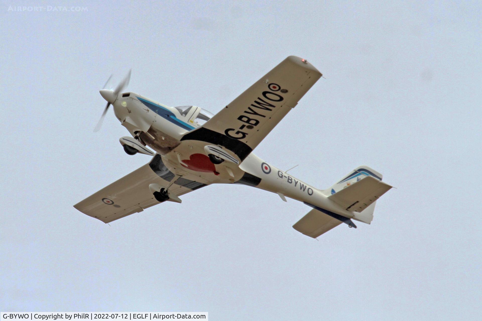 G-BYWO, 2000 Grob G-115E Tutor T1 C/N 82150/E, G-BYWO 2000 Grob G-115E Tutor Farnborough