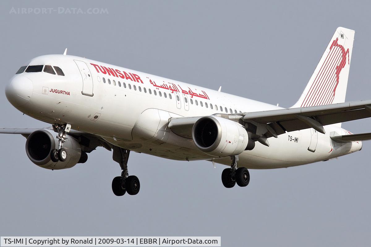 TS-IMI, 1994 Airbus A320-211 C/N 0511, at bru