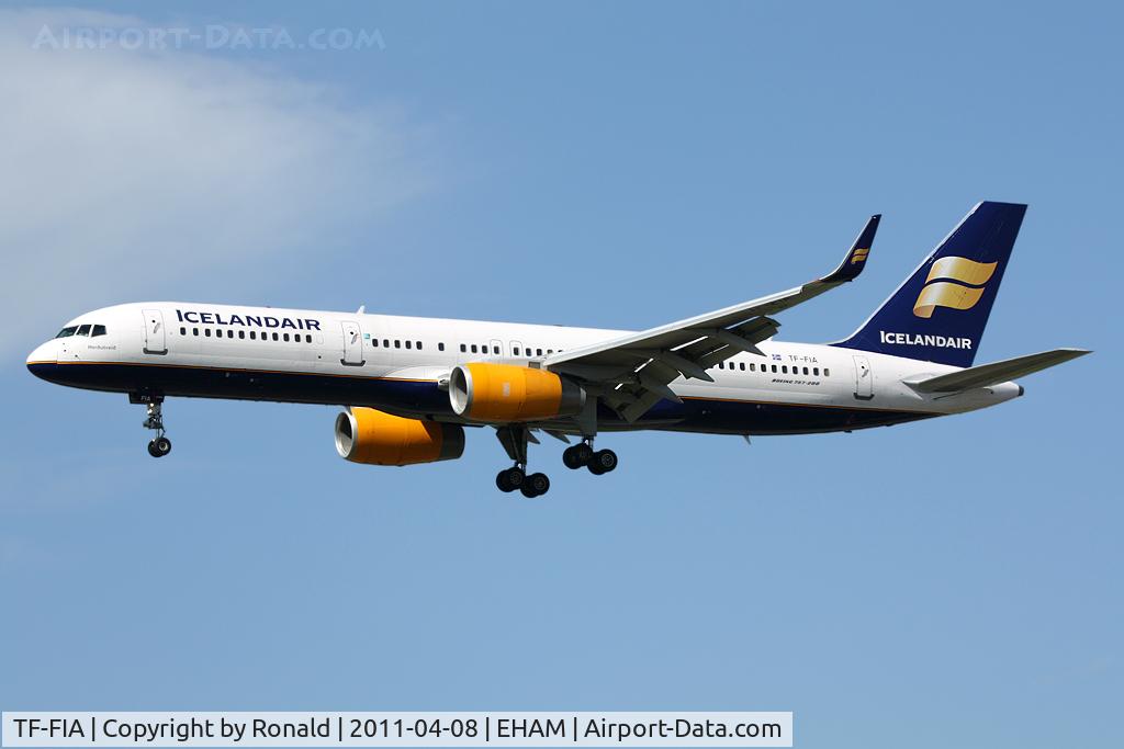 TF-FIA, 1990 Boeing 767-3Y0 C/N 24953, at spl