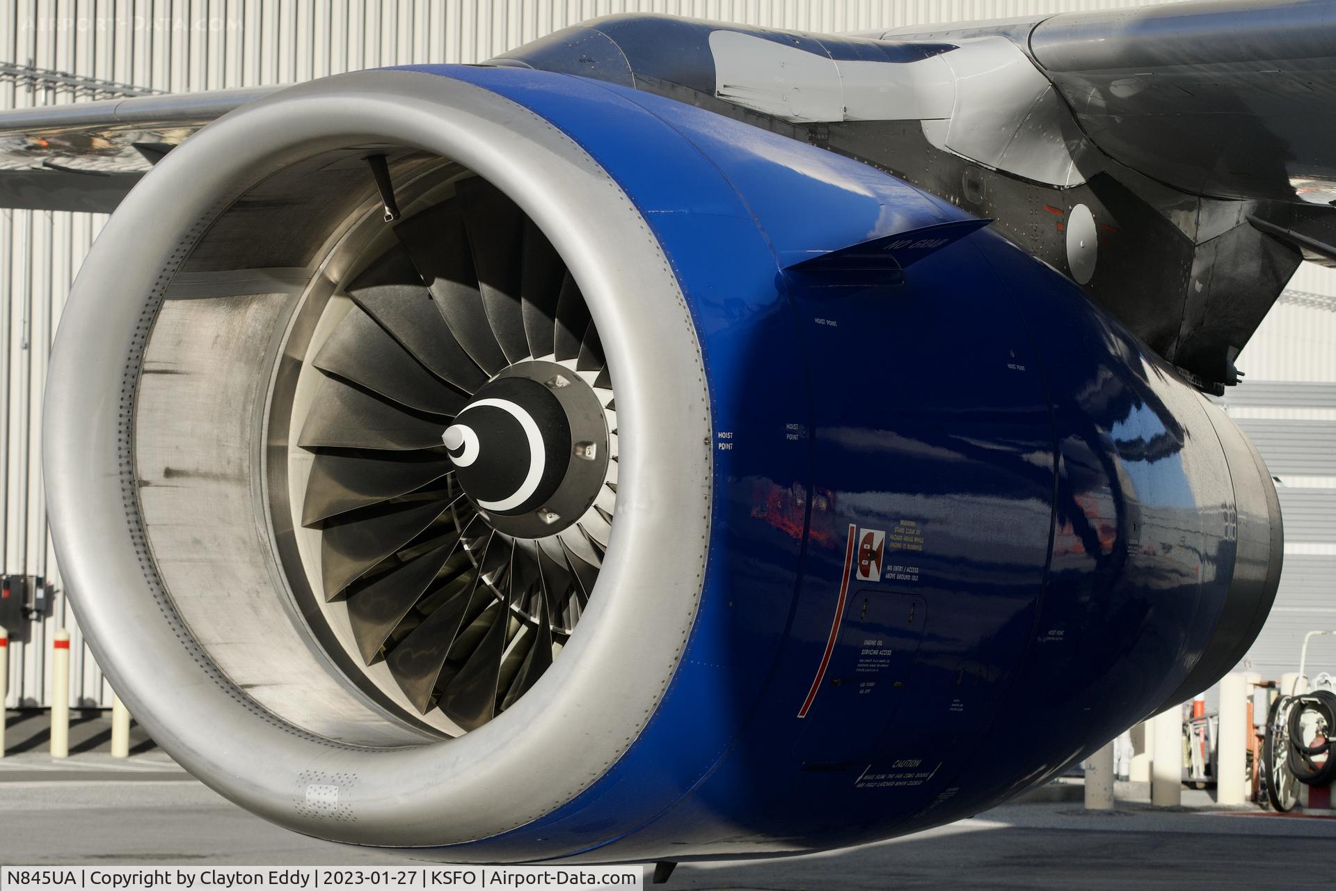 N845UA, 2001 Airbus A319-131 C/N 1585, IAE V2500 SFO 2023.