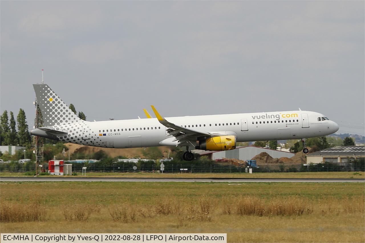 EC-MHA, 2015 Airbus A321-231 C/N 6684, Airbus A321-231, Landing rwy 06, Paris Orly airport (LFPO-ORY)