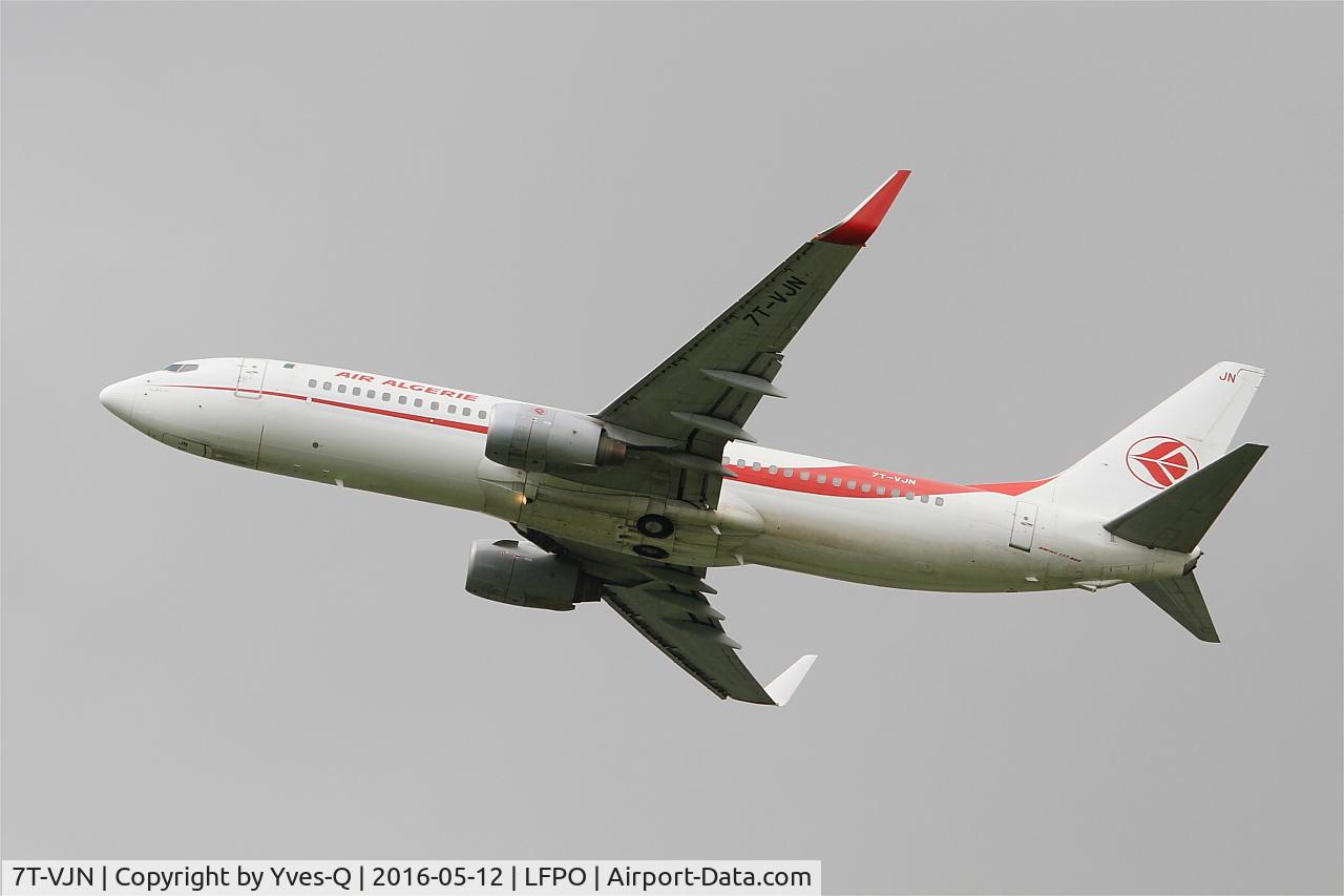 7T-VJN, 2001 Boeing 737-8D6 C/N 30206, Boeing 737-8D6, Climbing from rwy 24, Paris-Orly airport (LFPO-ORY)