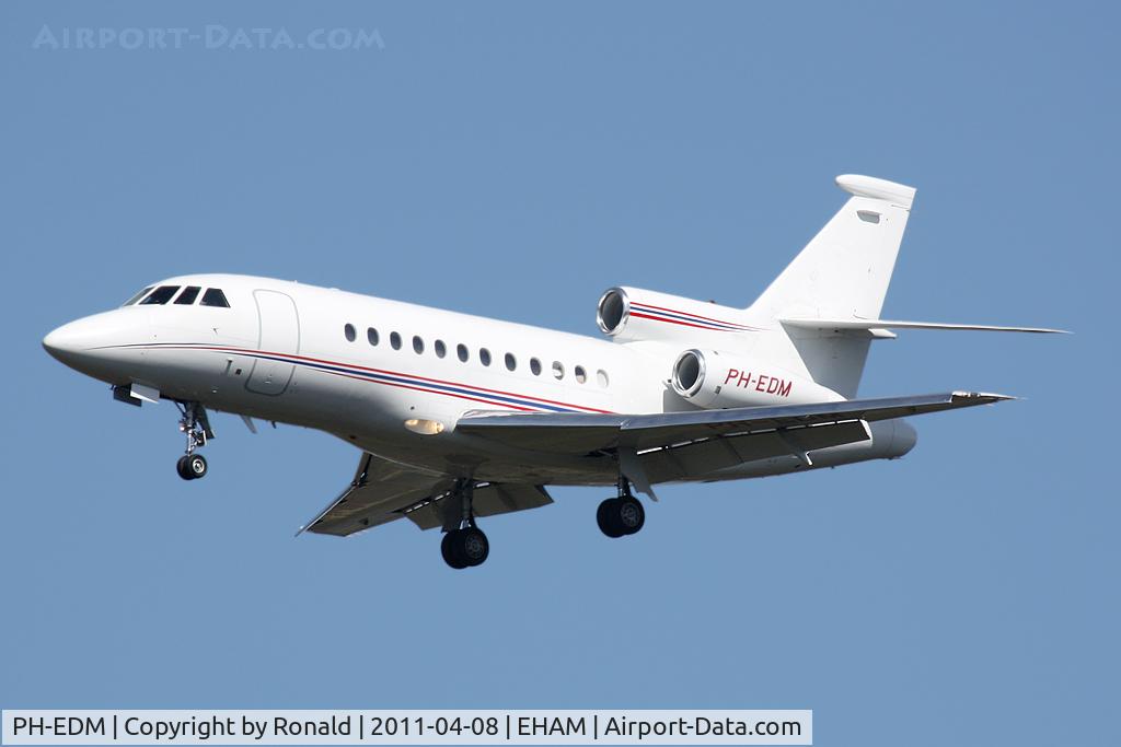 PH-EDM, 2001 Dassault Falcon 900 C/N 188, at spl