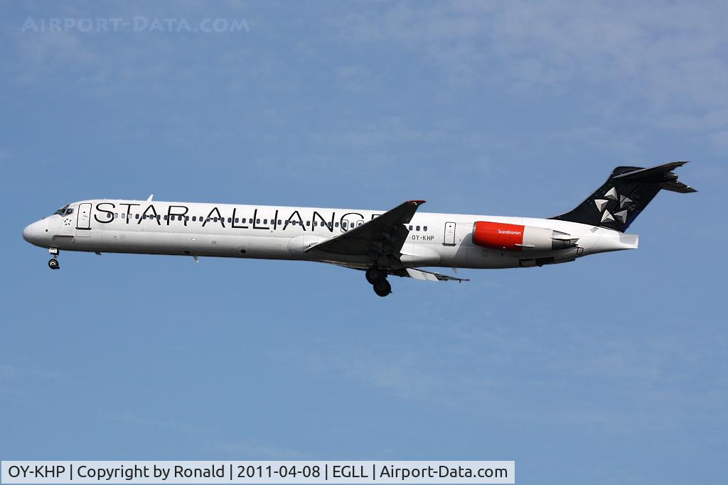 OY-KHP, 1991 McDonnell Douglas MD-81 (DC-9-81) C/N 53007, at lhr