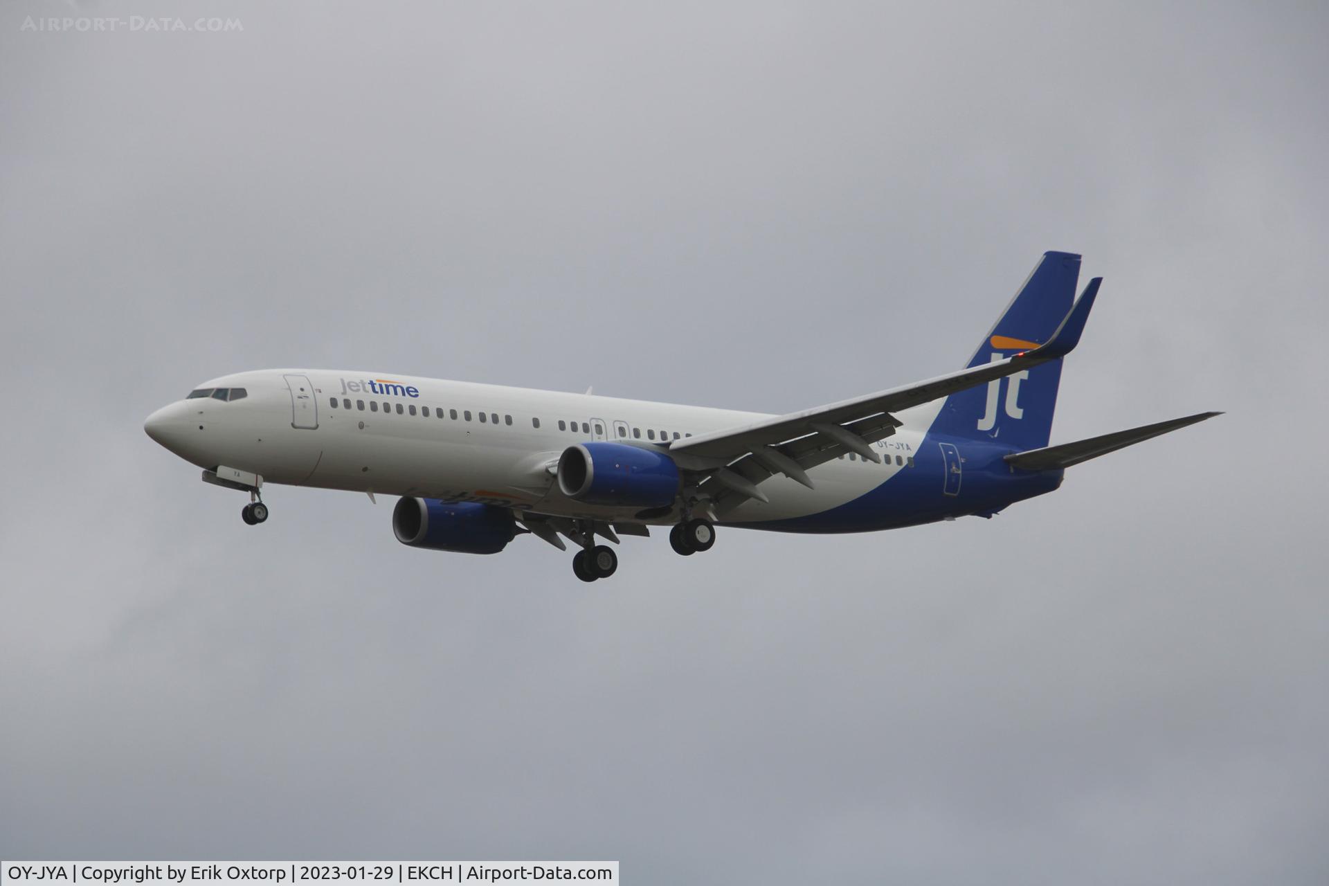 OY-JYA, 2012 Boeing 737-8KN C/N 40253, OY-JYA delivery flight landing rw 22L