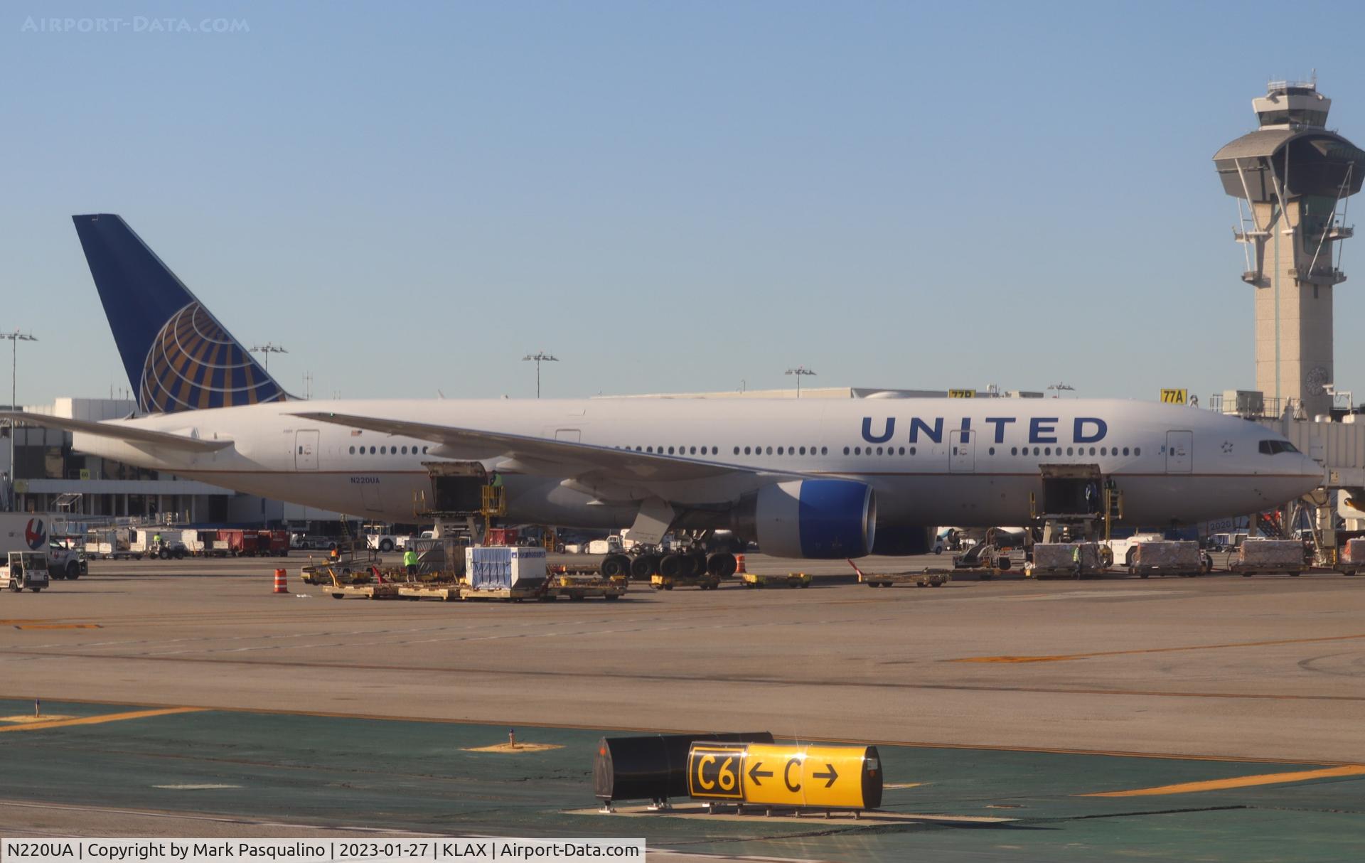 N220UA, 2001 Boeing 777-222 C/N 30223, Boeing 777-222
