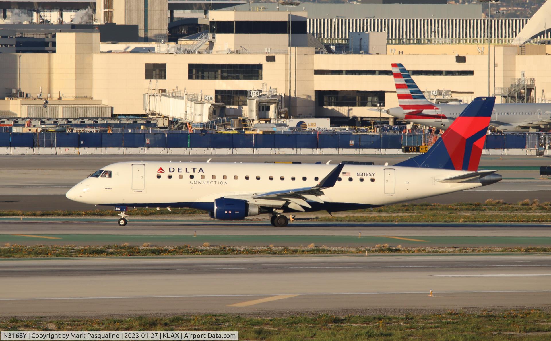N316SY, 2022 Embraer 175LR (ERJ-170-200LR) C/N 17000918, ERJ-170-200LR