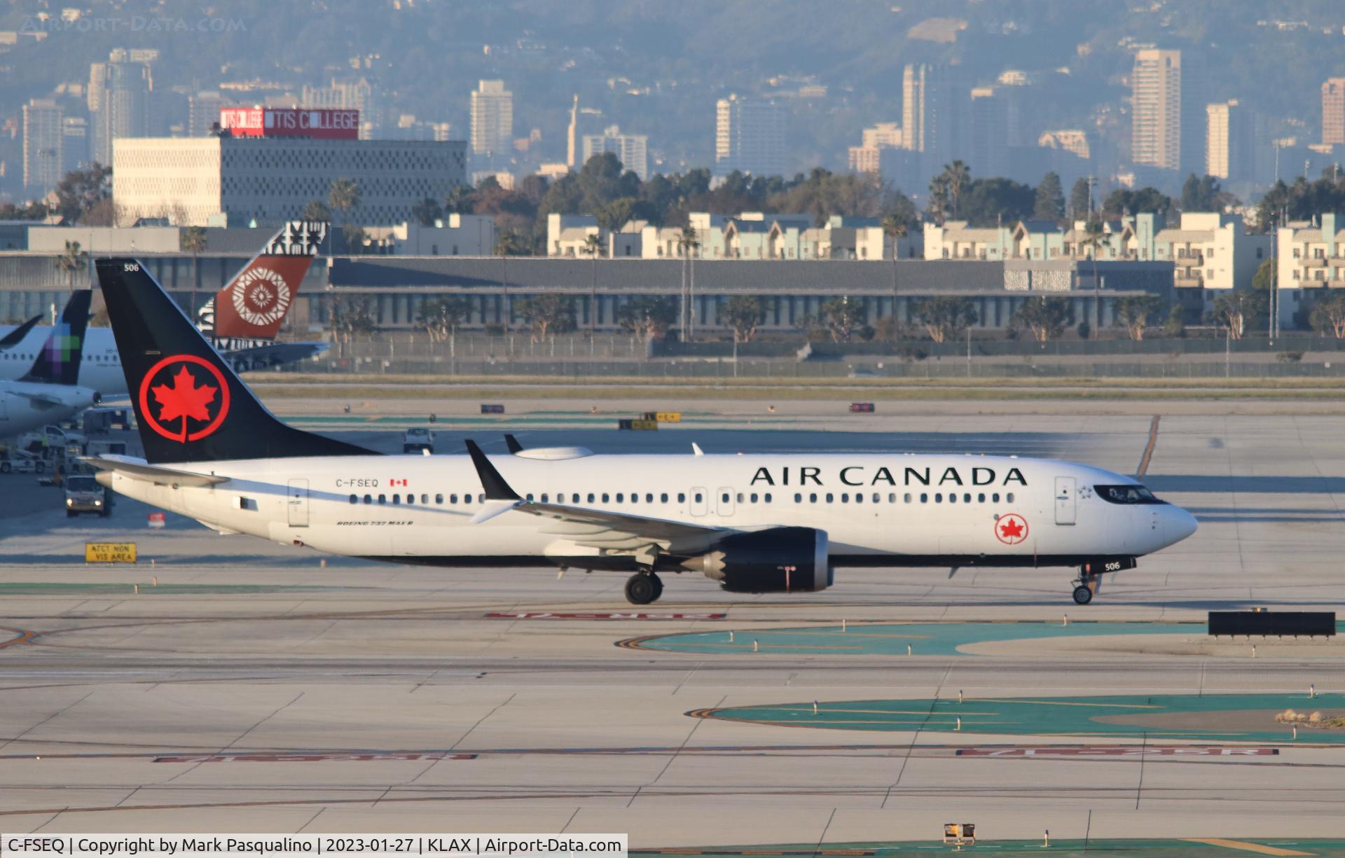 C-FSEQ, 2018 Boeing 737-8 Max C/N 61211, Boeing 737-8 MAX