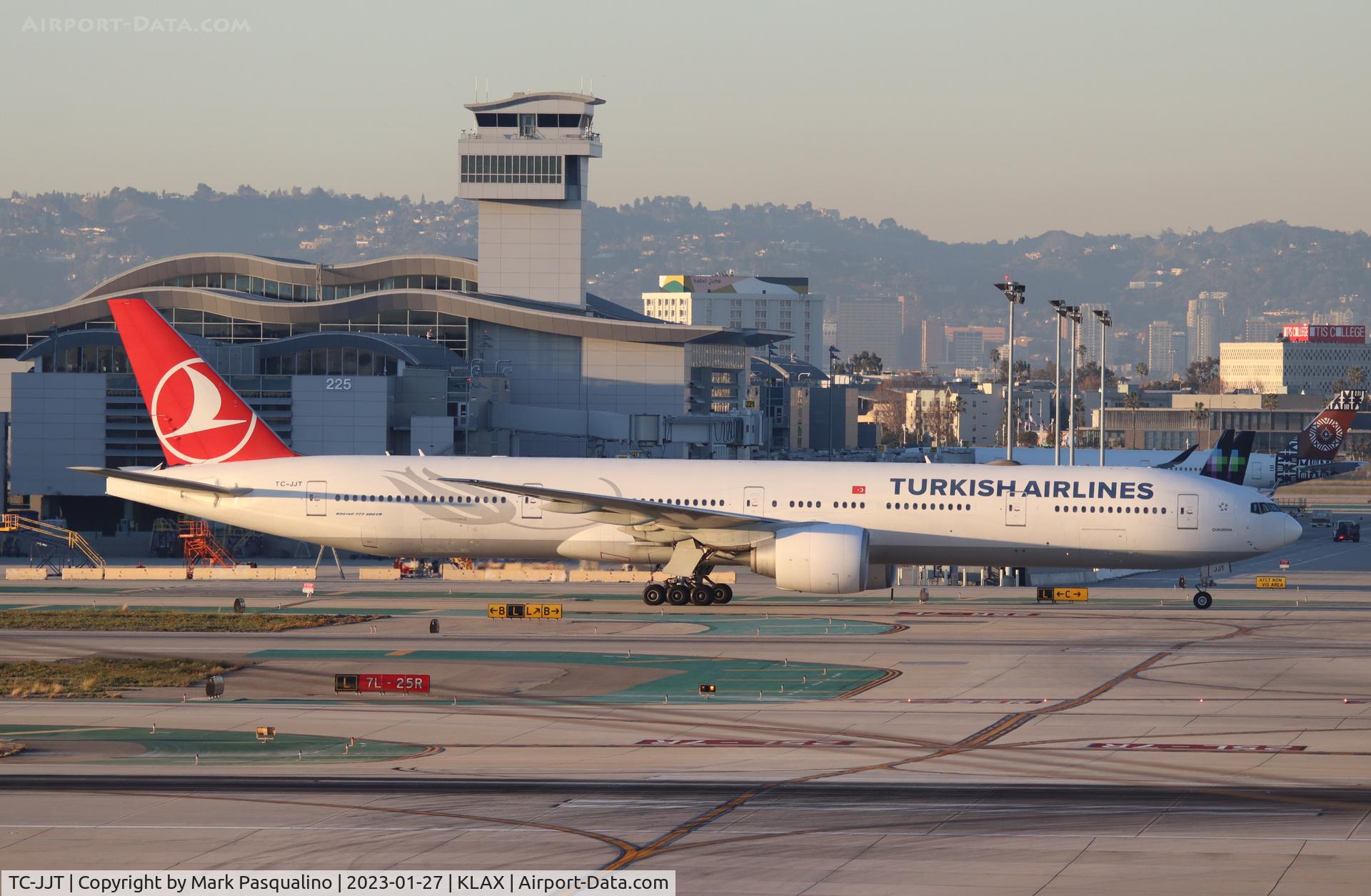 TC-JJT, 2014 Boeing 777-3F2/ER C/N 44118, Boeing 777-3F2/ER