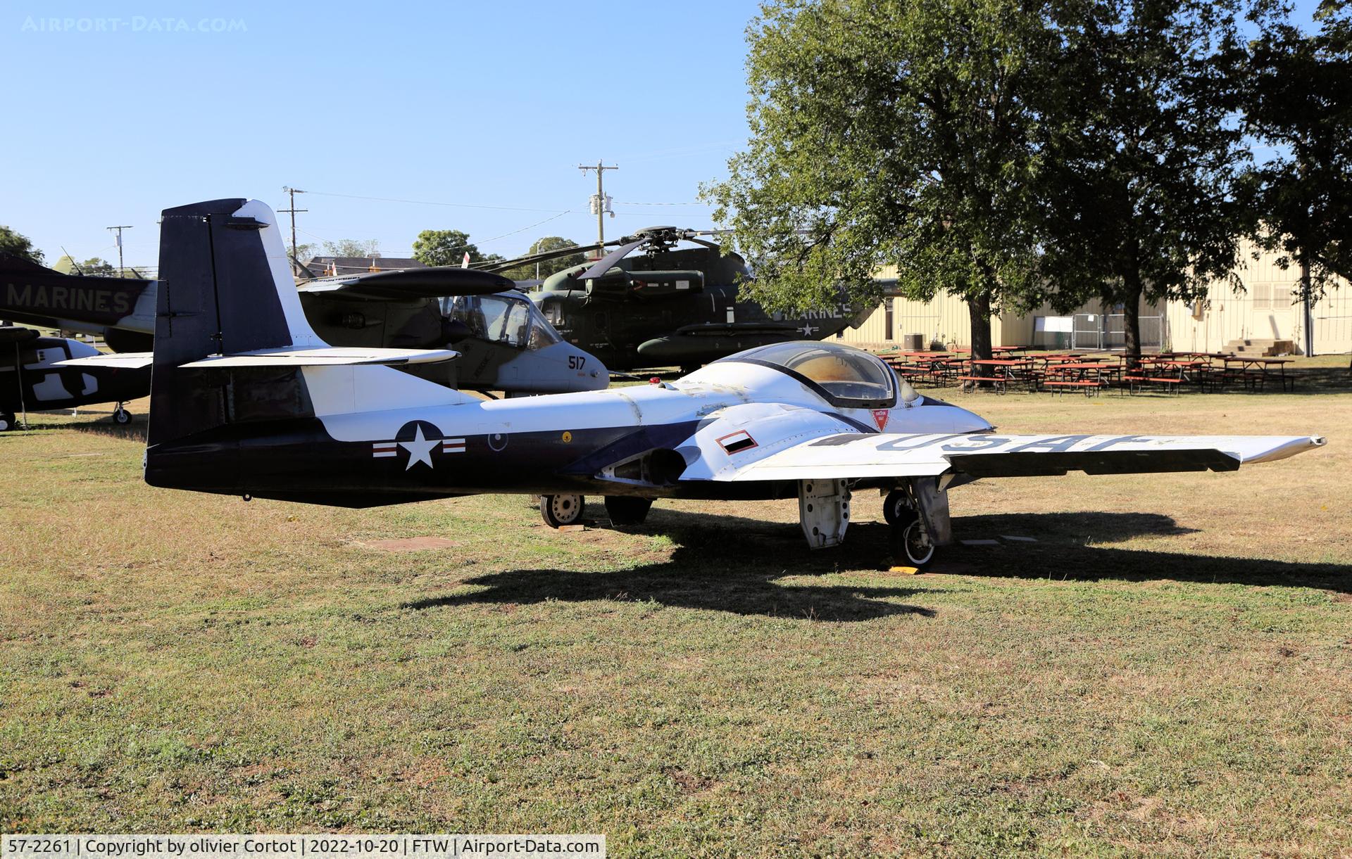 57-2261, 1957 Cessna T-37A Tweety Bird C/N 40194, oct 2022