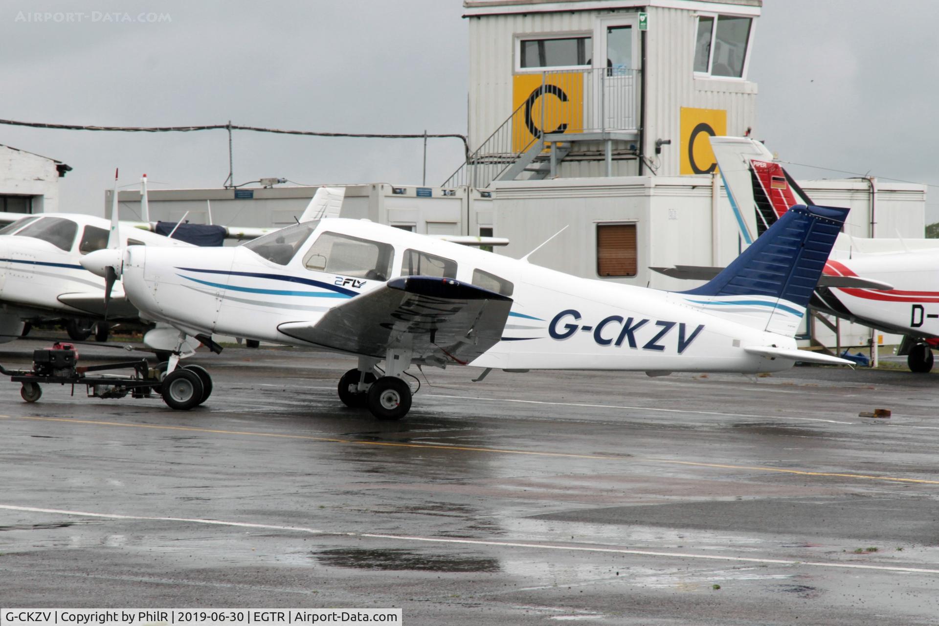 G-CKZV, 2000 Piper PA-28-161 Cherokee Warrior III C/N 2842068, G-CKZV 2000 Piper Pa-28 Cherokee Warrior lll Elstree