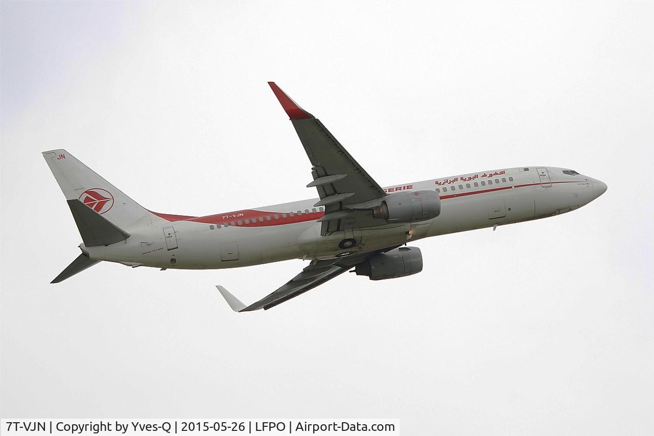 7T-VJN, 2001 Boeing 737-8D6 C/N 30206, Boeing 737-8D6, Climbing from rwy 08, Paris-Orly airport (LFPO-ORY)