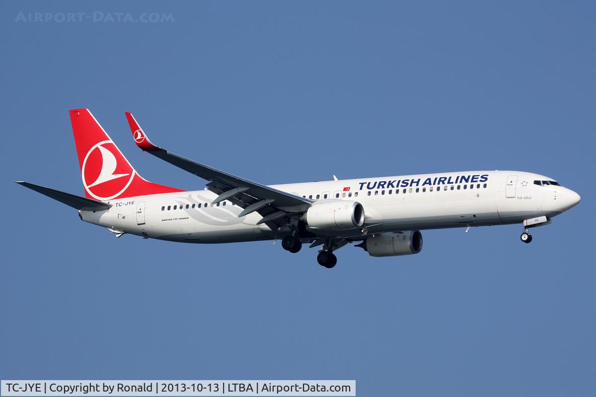 TC-JYE, 2012 Boeing 737-9F2/ER C/N 40979, at ist