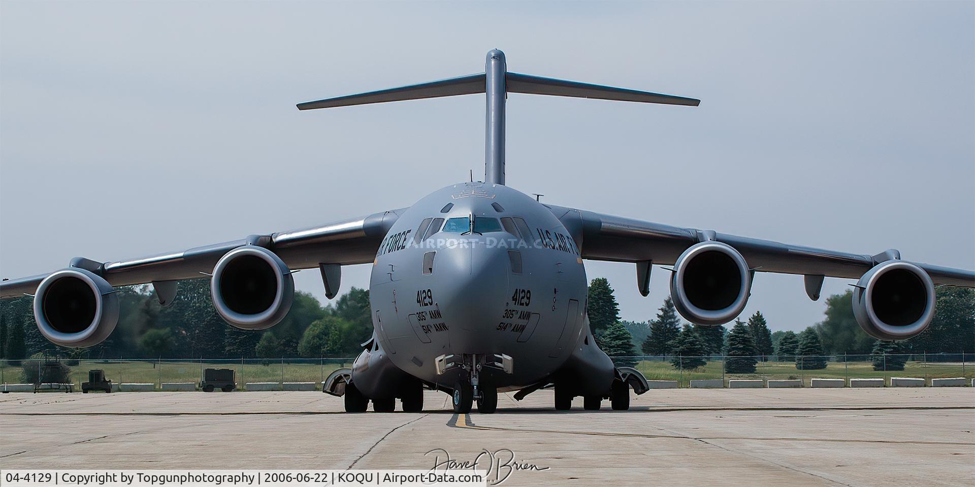 04-4129, 2004 Boeing C-17A Globemaster III C/N P-129, Full stop