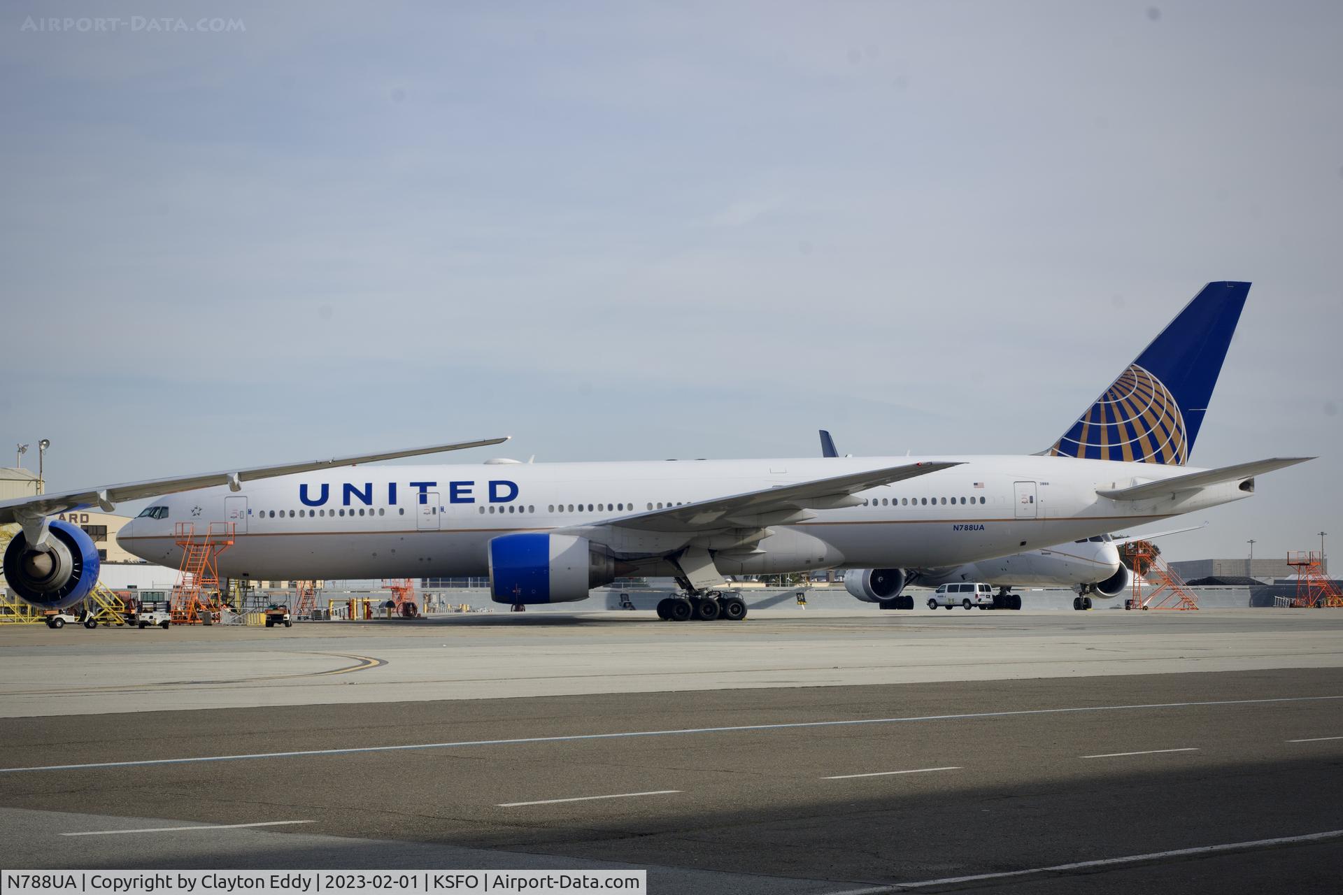 N788UA, 1997 Boeing 777-222 C/N 26942, SFO 2023.