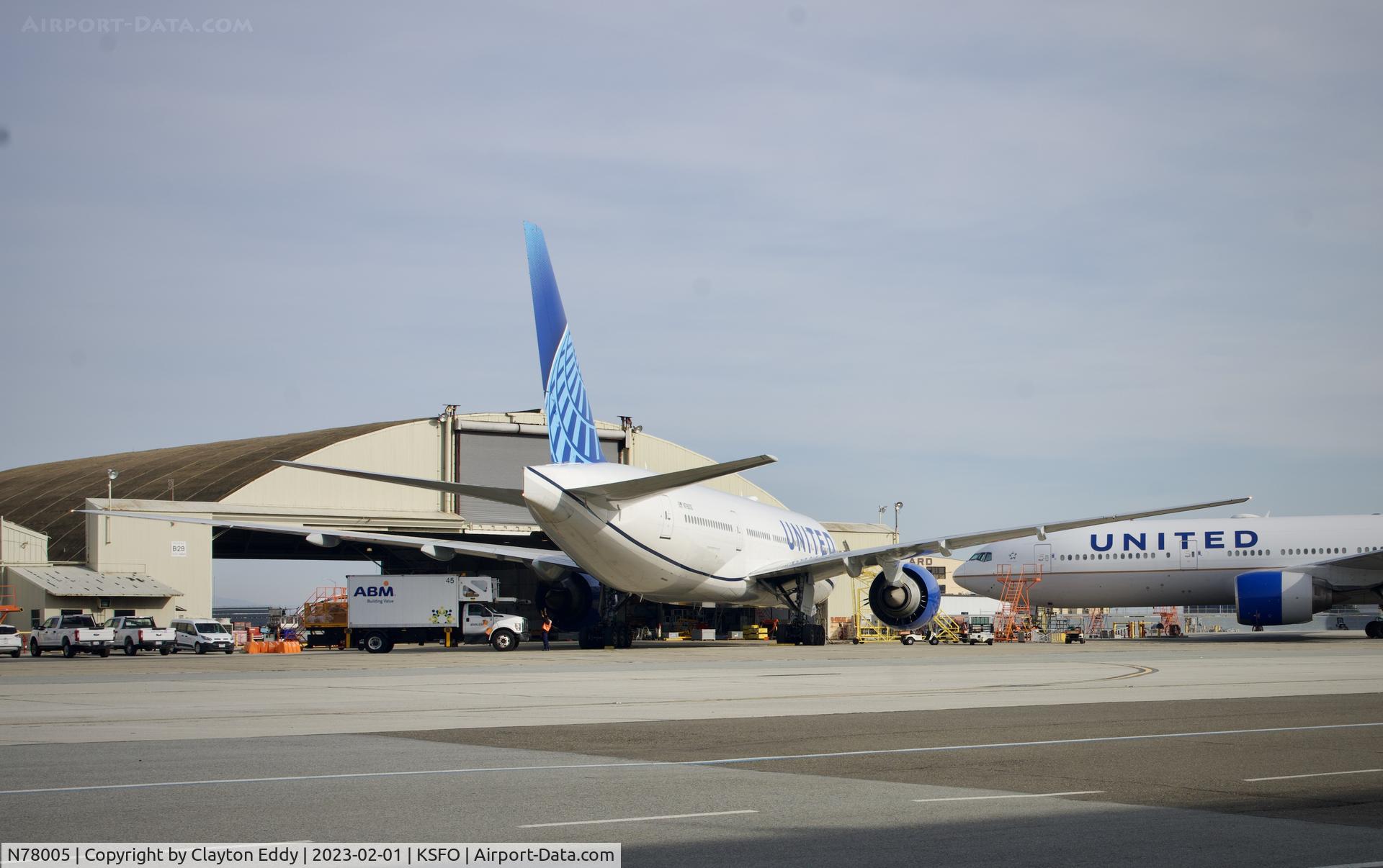 N78005, 1998 Boeing 777-224 C/N 27581, SFO 2023.