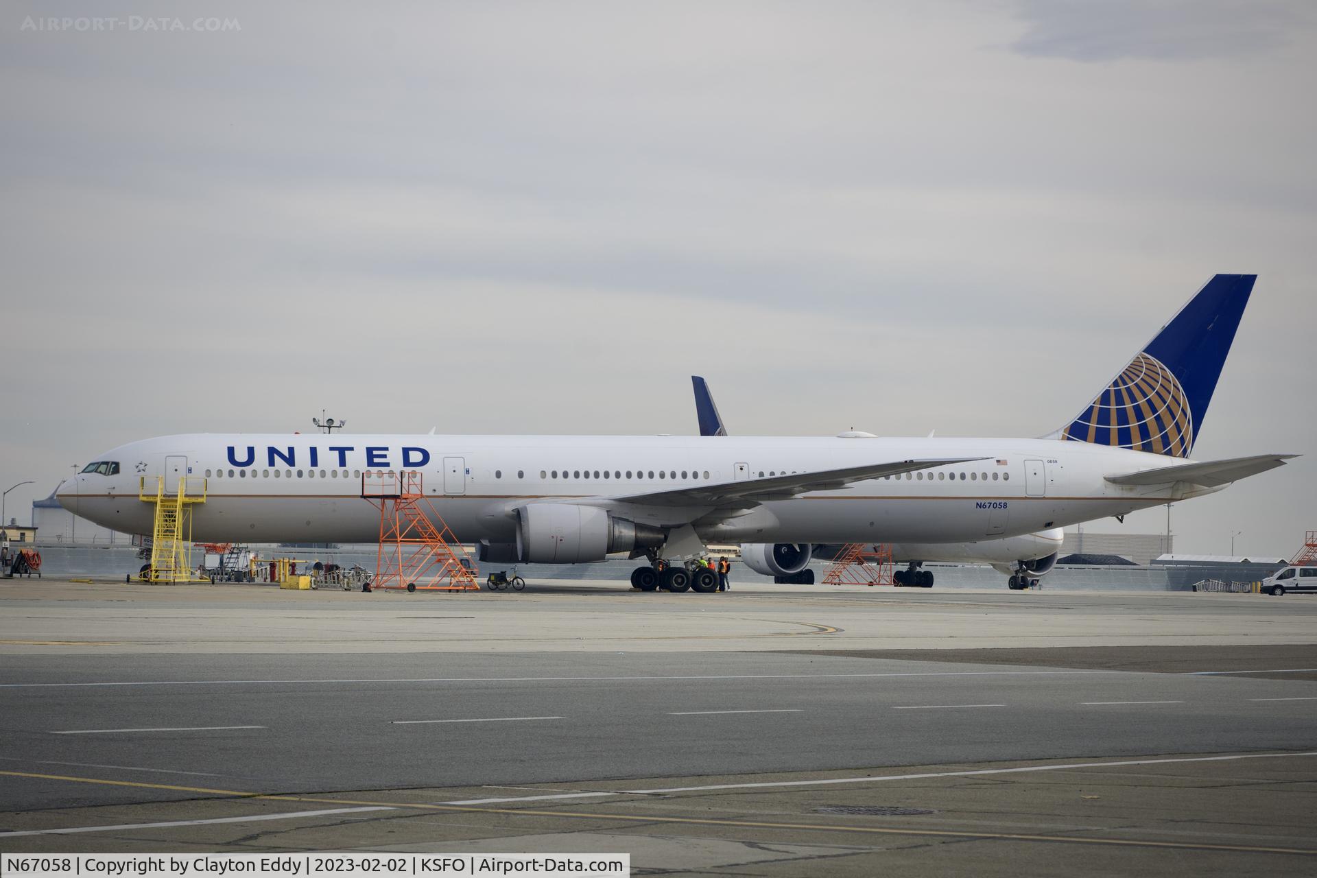 N67058, 2002 Boeing 767-424/ER C/N 29453, SFO 2023.