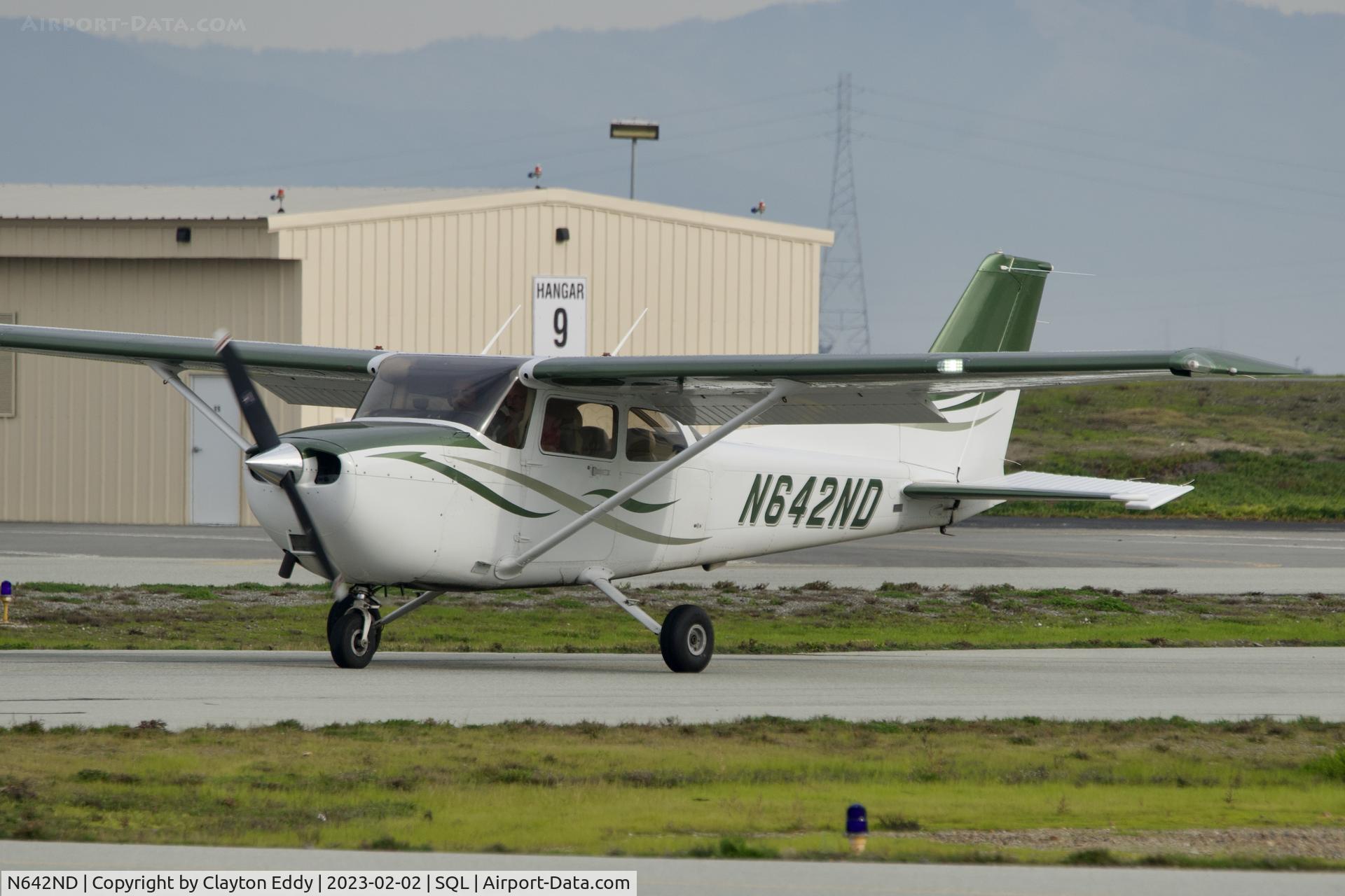 N642ND, 2015 Cessna 172S C/N 172S11616, San Carlos Airport in California 2023.