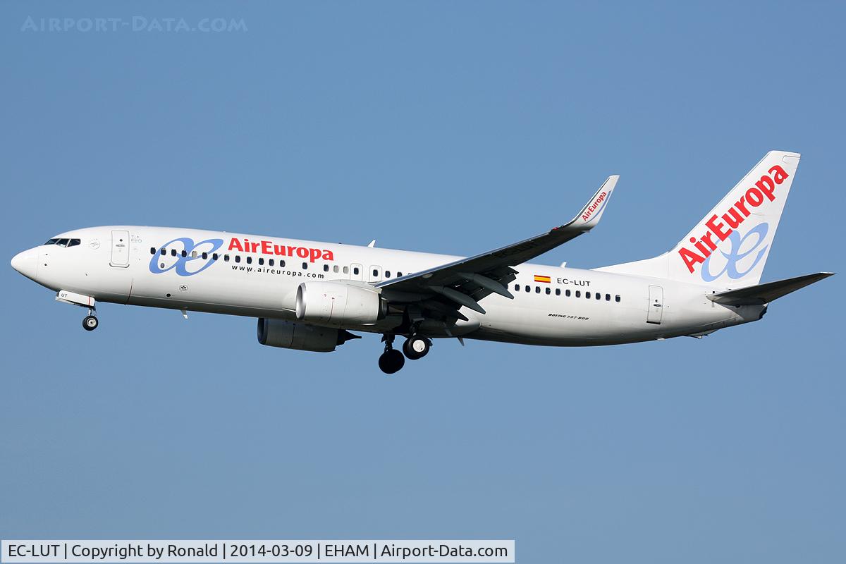 EC-LUT, 2013 Boeing 737-85P C/N 36592, at spl