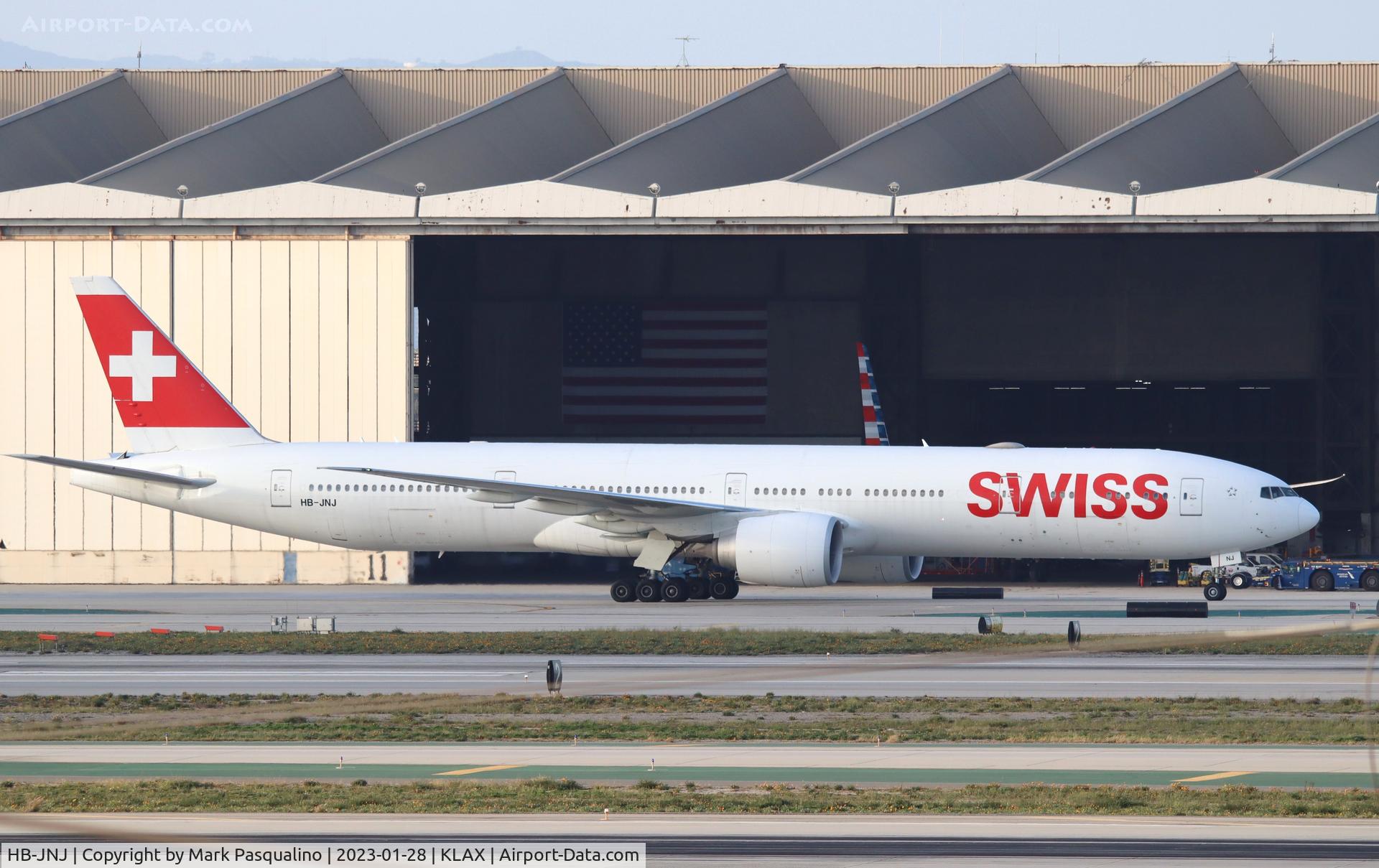 HB-JNJ, 2018 Boeing 777-3DE/ER C/N 62755, Boeing 777-3DE/ER