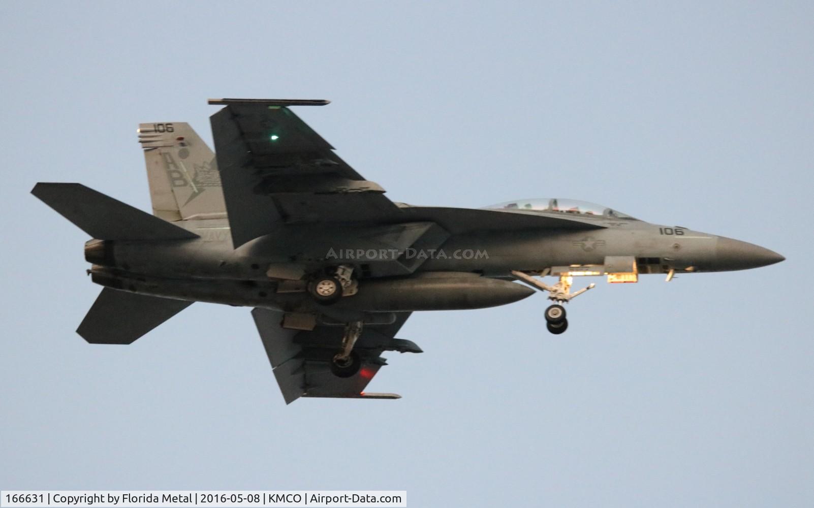 166631, Boeing F/A-18F Super Hornet C/N F124, USN F-18F zx