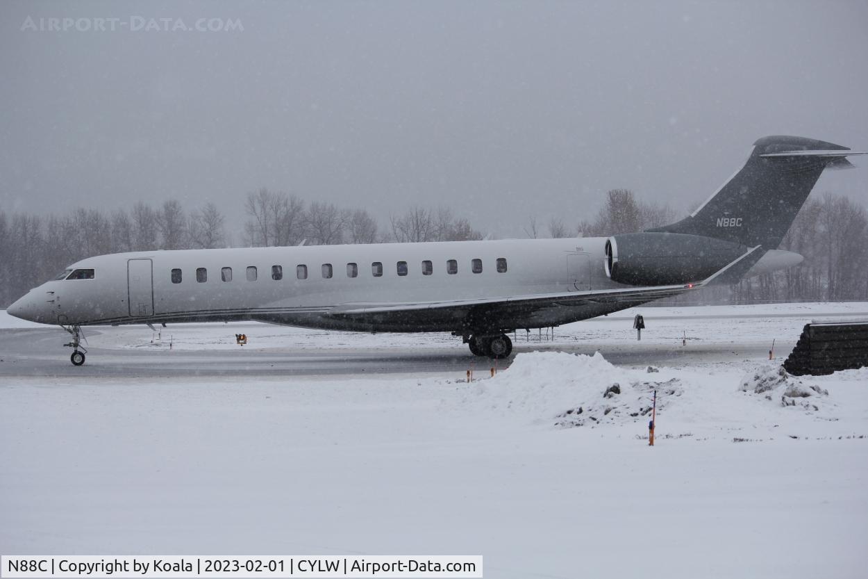 N88C, 2021 Bombardier Global 7500 C/N 70099, Arrival from Farmingdale (FRG, NY).