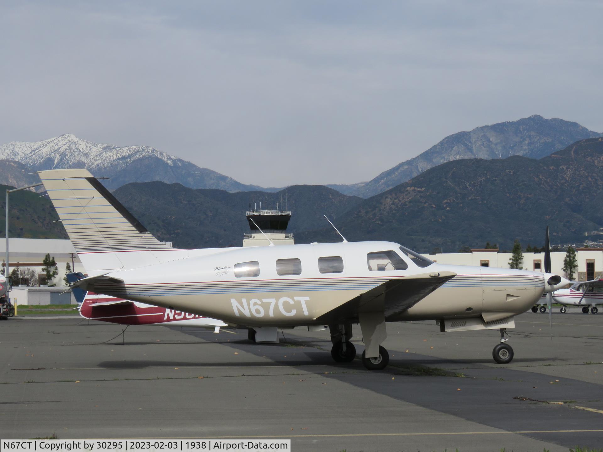 N67CT, 1989 Piper PA-46-350P Malibu Mirage C/N 4622062, Parked