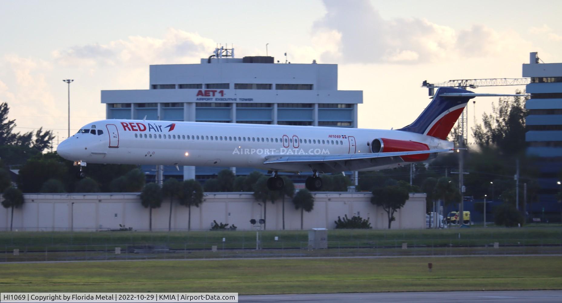 HI1069, 1988 McDonnell Douglas MD-82 (DC-9-82) C/N 49566, Red Air MD-82
