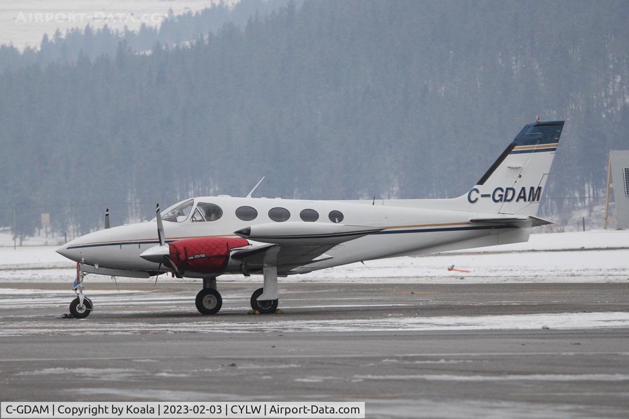 C-GDAM, 1981 Cessna 340A C/N 340A1222, Resting...