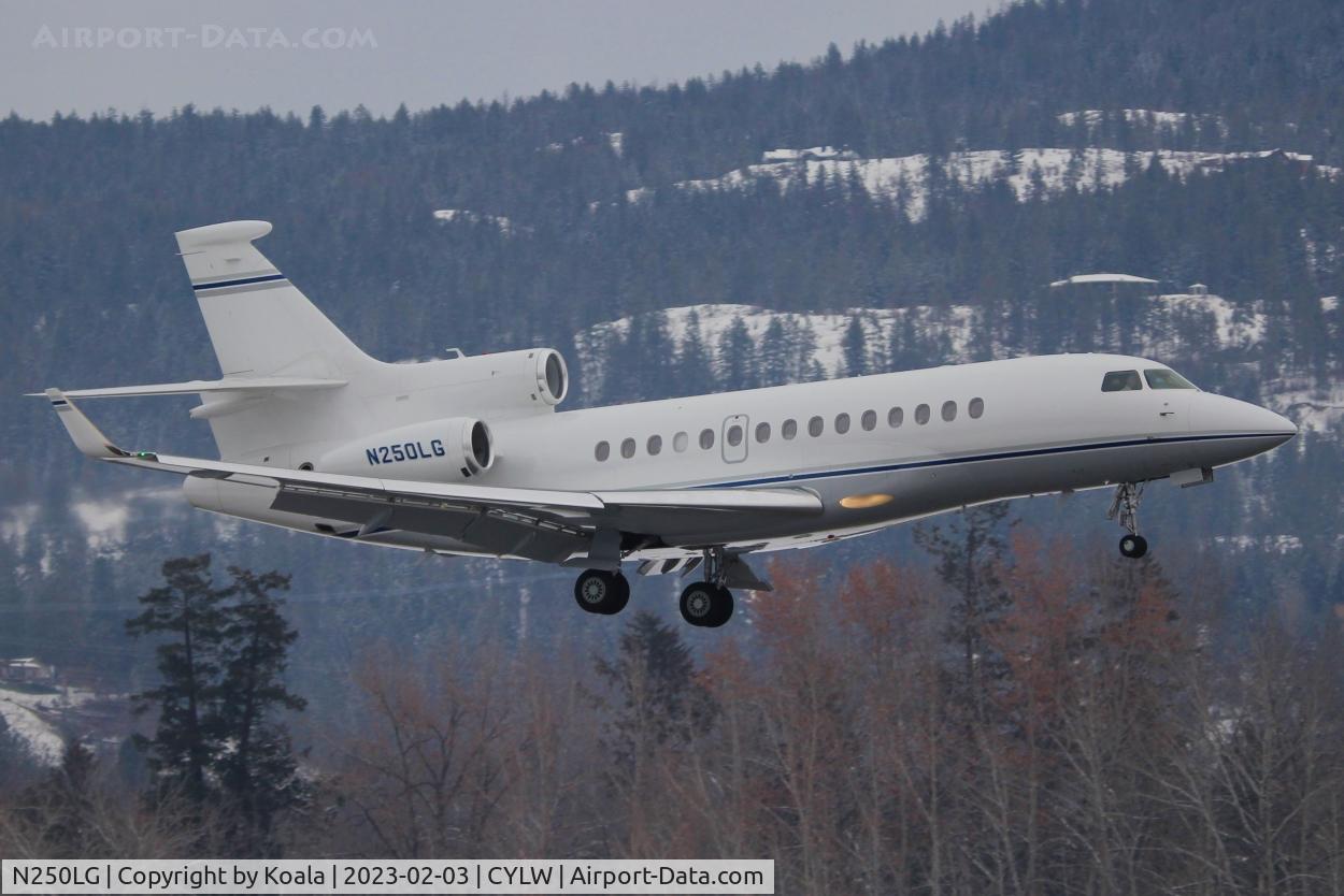 N250LG, 2008 Dassault Falcon 7X C/N 12, Arrival from Denver Centennial (APA, CO).