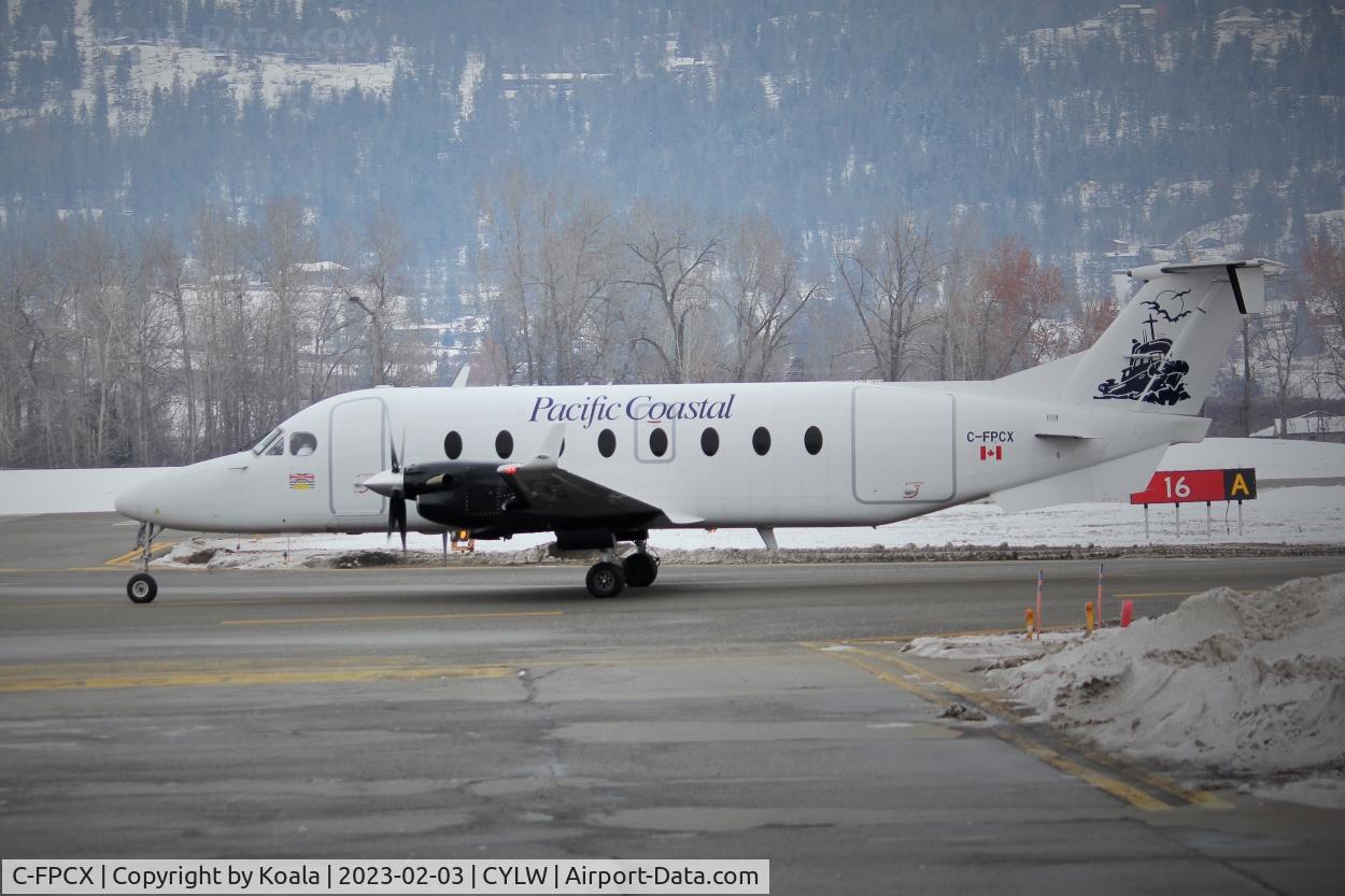 C-FPCX, 1994 Beech 1900D C/N UE-88, Departure to Victoria (YYJ).