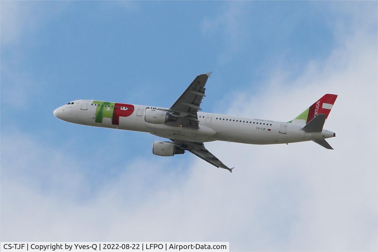 CS-TJF, 2000 Airbus A321-211 C/N 1399, Airbus A321-211, Climbing from rwy 24, Paris Orly airport (LFPO-ORY)