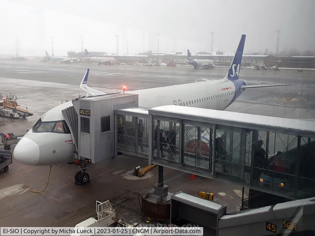 EI-SIO, 2022 Airbus A320-251N C/N 10813, A rather foggy morning in Oslo