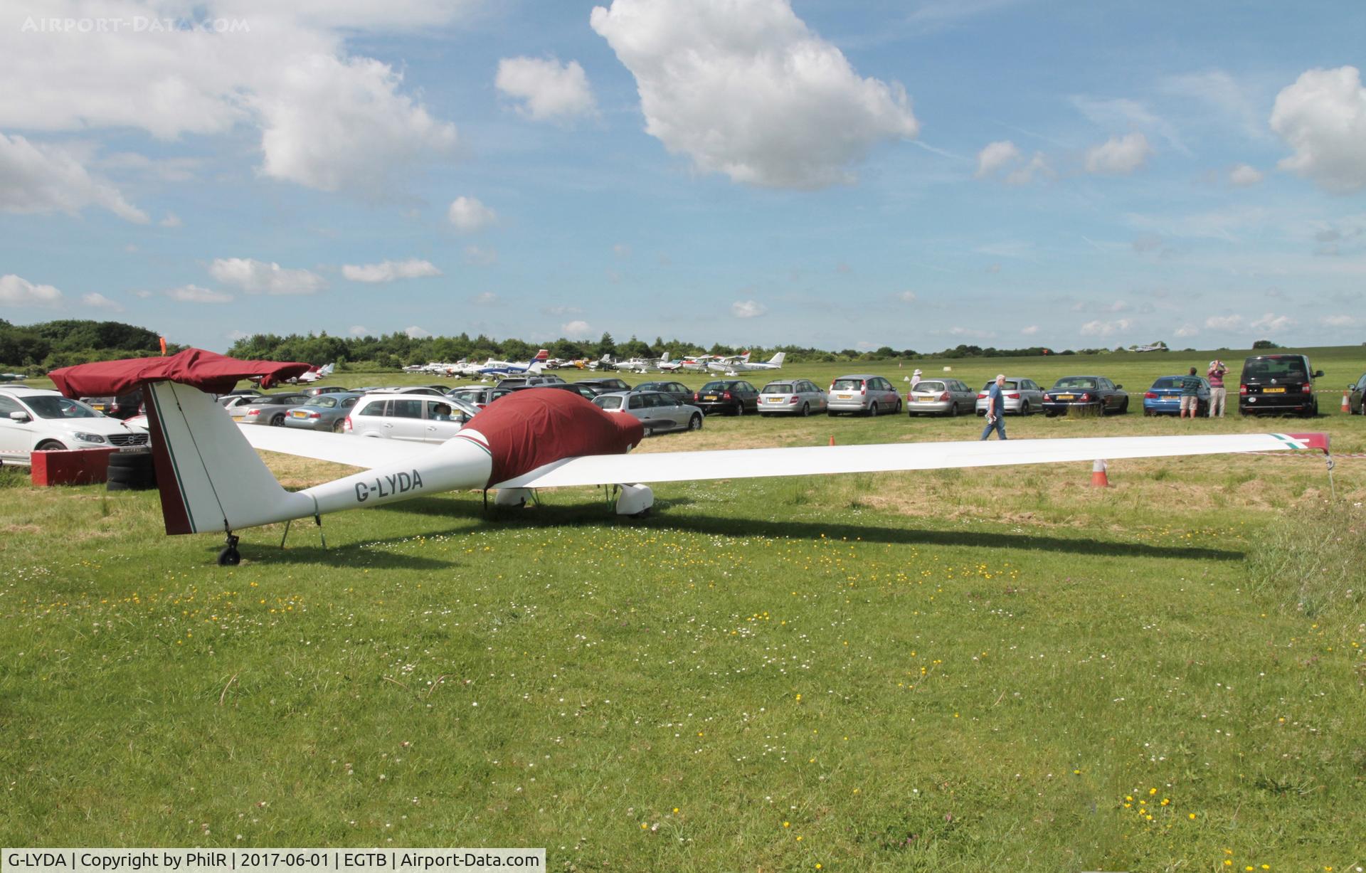 G-LYDA, 1983 Hoffmann H-36 Dimona C/N 3515, G-LYDA 1983 Hoffmann H36 Dimona Air Expo Booker