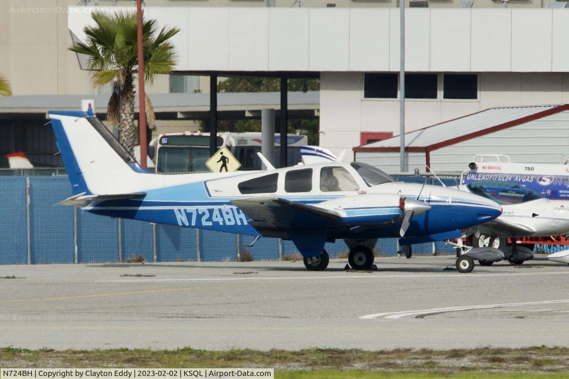 N724BH, 1968 Beech D55 Baron C/N TE-599, San Carlos Airport in California 2023.