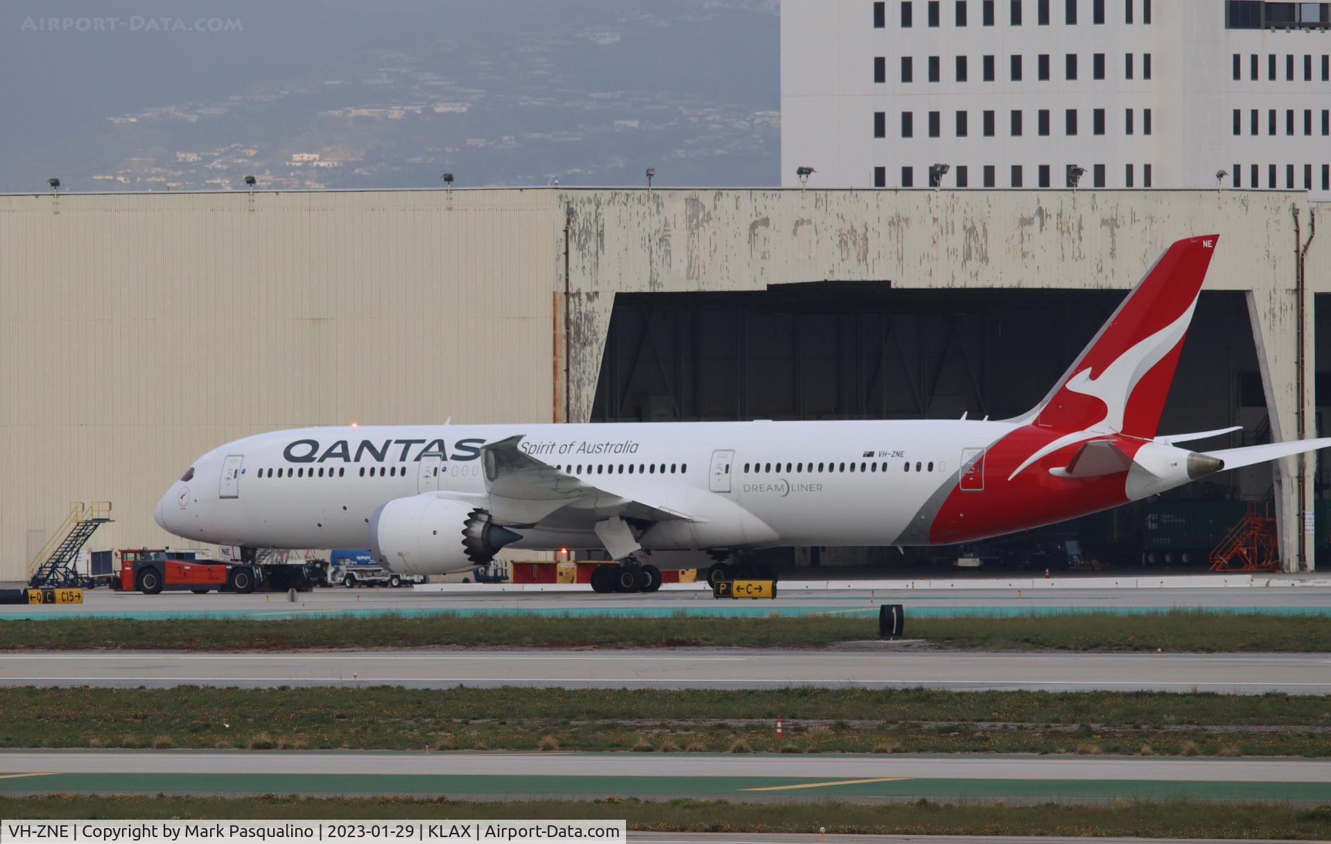 VH-ZNE, 2018 Boeing 787-9 Dreamliner C/N 63391, Boeing 787-9