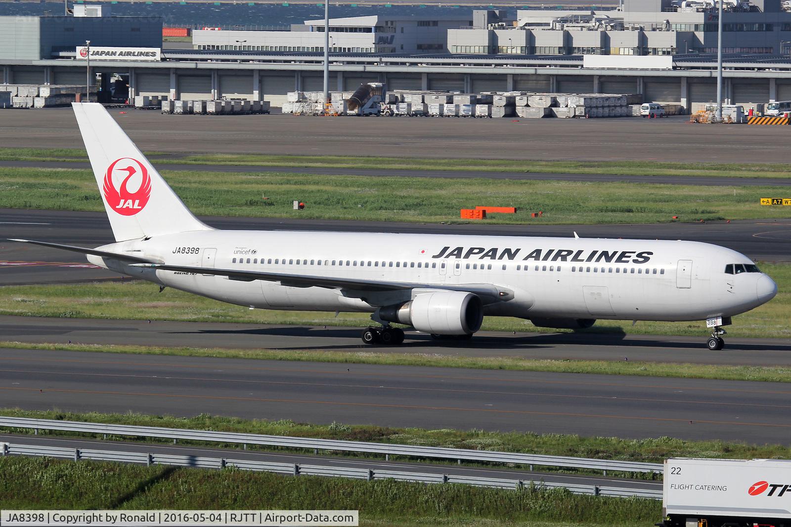 JA8398, 1994 Boeing 767-346 C/N 27312, at hnd