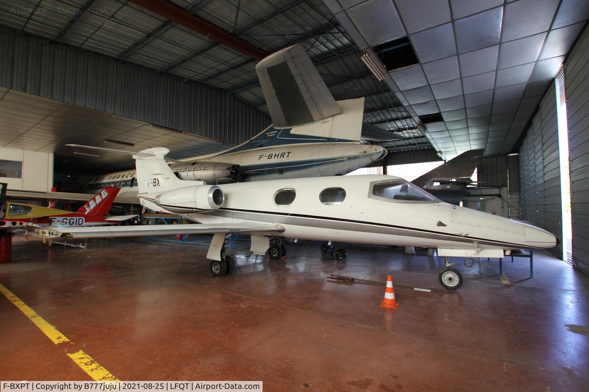 F-BXPT, 1965 Learjet 23 C/N 23-014, use for mecanical training